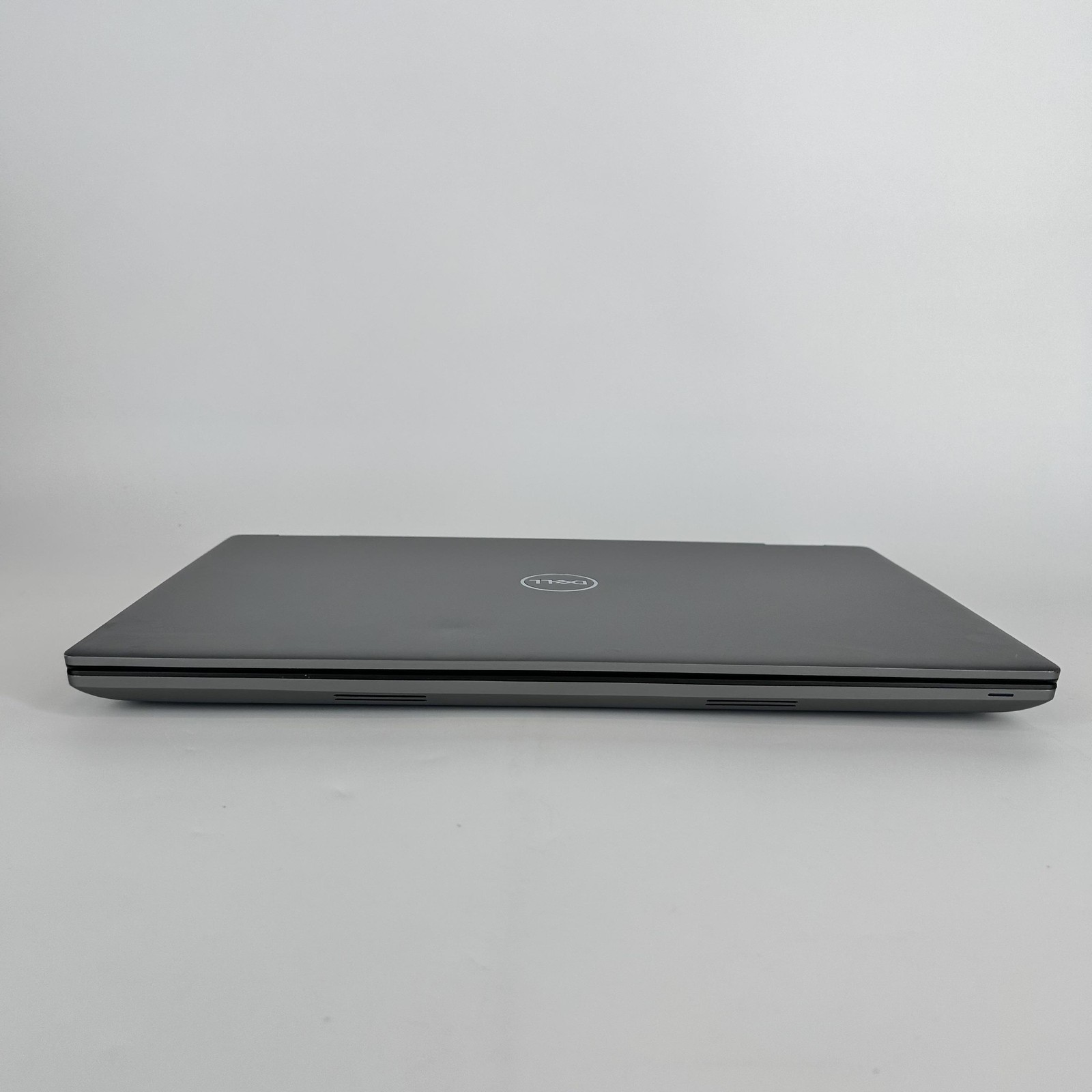 Dell Precision 7770 17.3 FHD 2.3 GHz i9-12950HX 32GB 512GB RTX A5500 FRAME SPLIT