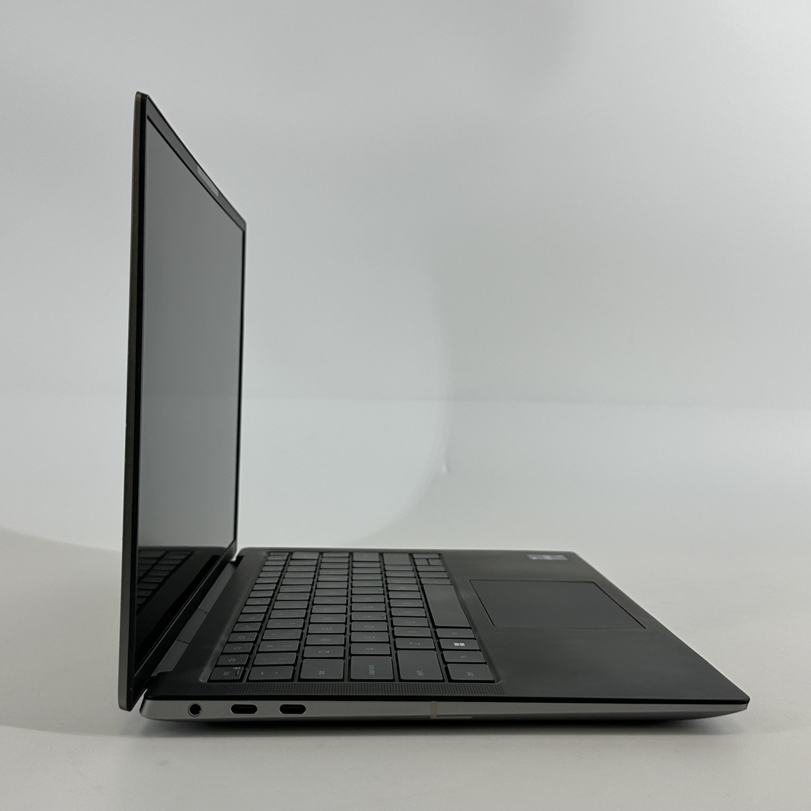Dell Precision 5480 14 FHD 2.5 GHz i7-13800H 32GB 256GB SSD RTX A1000 Good