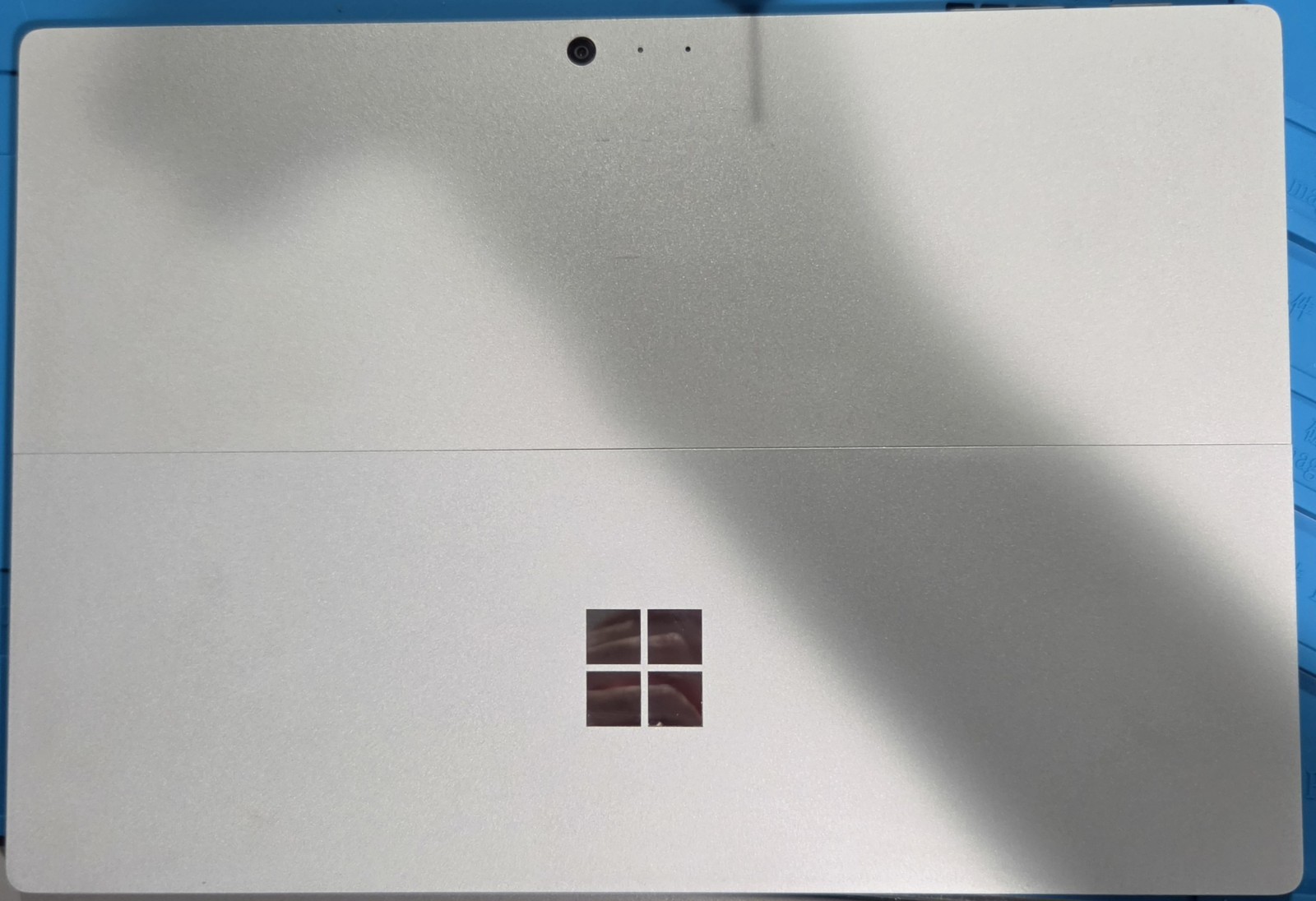 Surface Pro 4 256GB i5 Tablet i5-6300U 2.40GHz Model 1724 POWER ON AS IS Locked