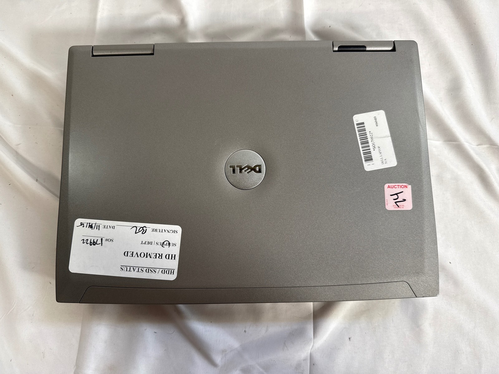 Dell Latitude D810 Win XP 2.1GHz 1 GB 40GB HDD 15.4″ FOR PARTS/REPAIR