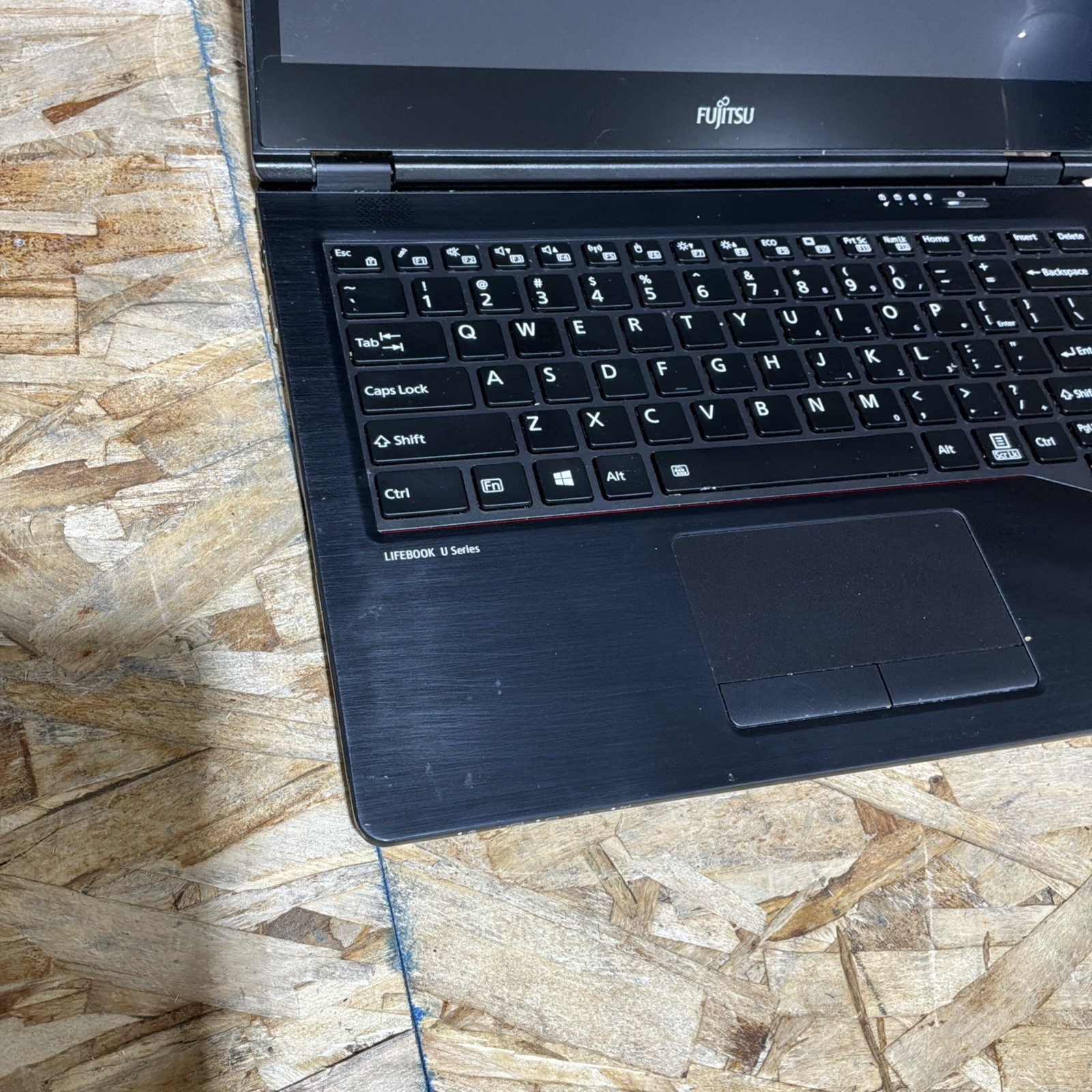 Fujitsu Lifebook U748 14″ FHD i5-8250U 8GB 256GB SSD WIN 11 Touchscreen C323