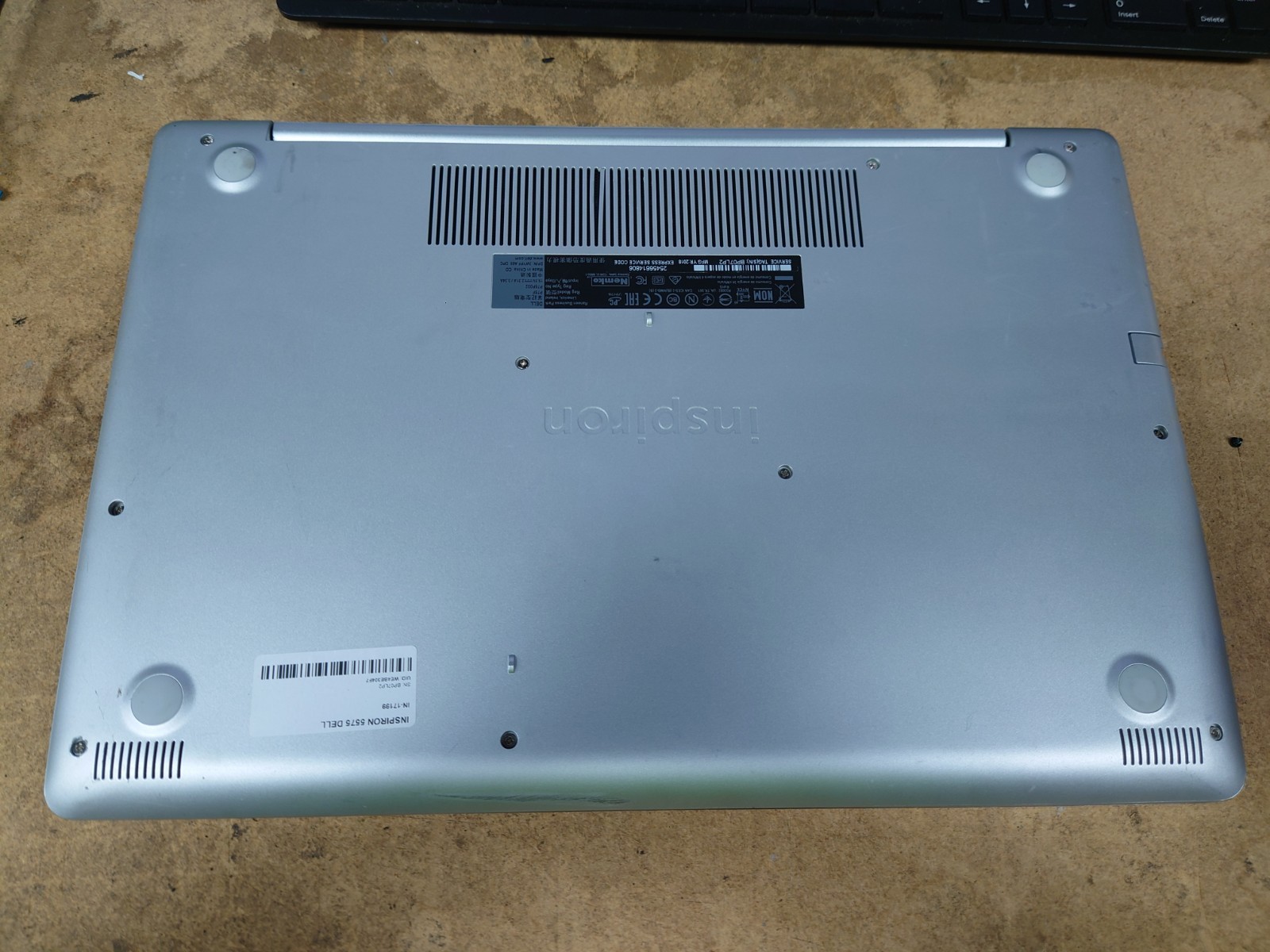 Dell Inspiron 5575 15.6″ HD Ryzen 5 2500U 4GB RAM No OS/SSD