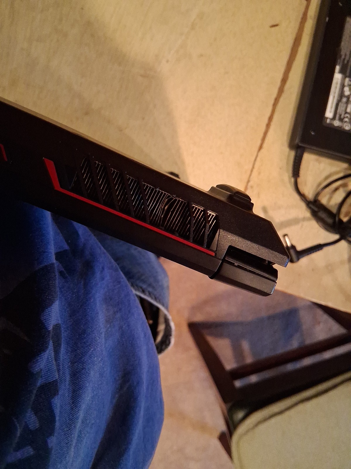 MSI GL62M 7RD-265 Intel Core i5-7300 8GB RAM GTX 1050ti
