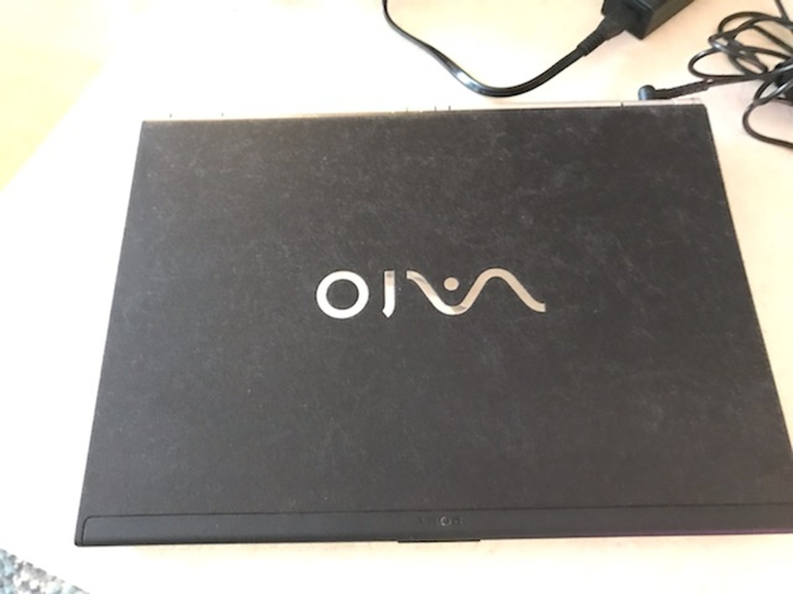 Sony VAIO PCG-6J2L also VGN-SZ120P Laptop Windows XP 2GB Ram 86GB HD Fast