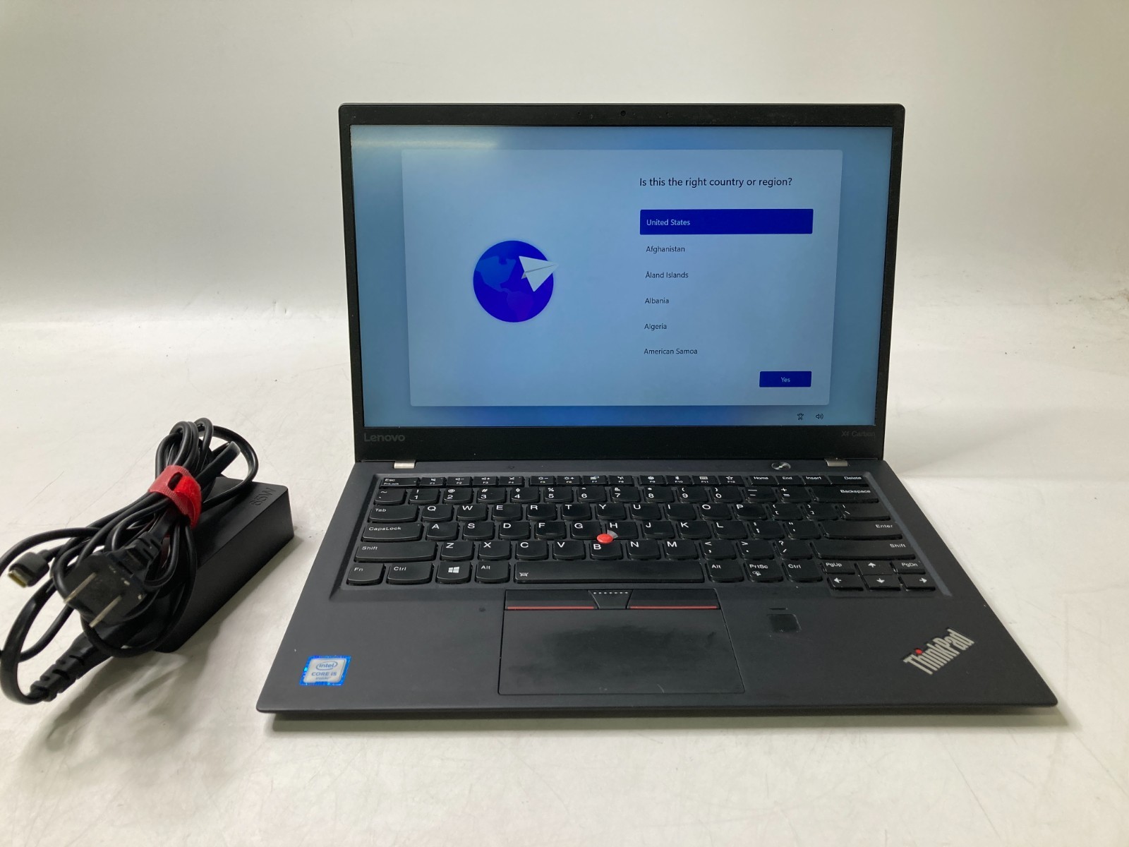Lenovo ThinkPad X1 Carbon 5th Gen i5-6200u 2.30GHz 8GB DDR4 256GB M.2 Win 11 Pro