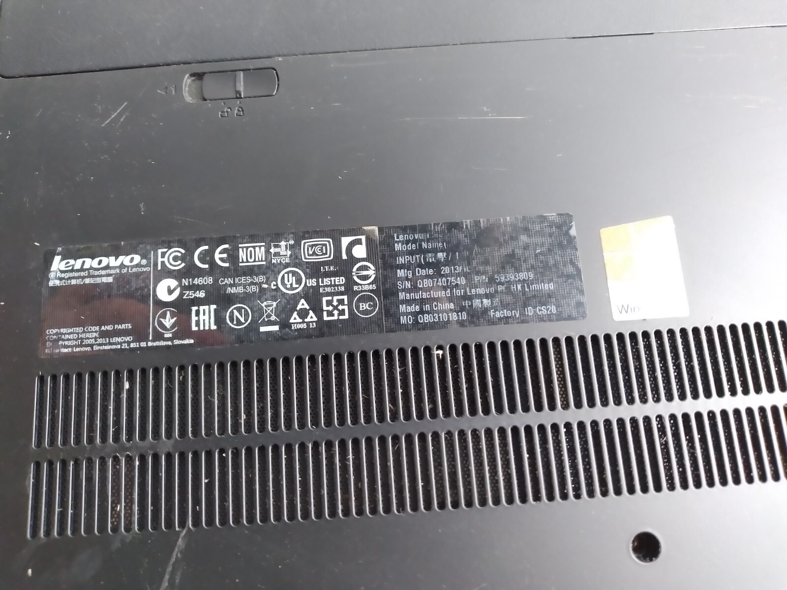 Lenovo IdeaPad FLEX 14 (80C4) w/Celeron 2955U, 4GB RAM, Cracked Screen Laptop