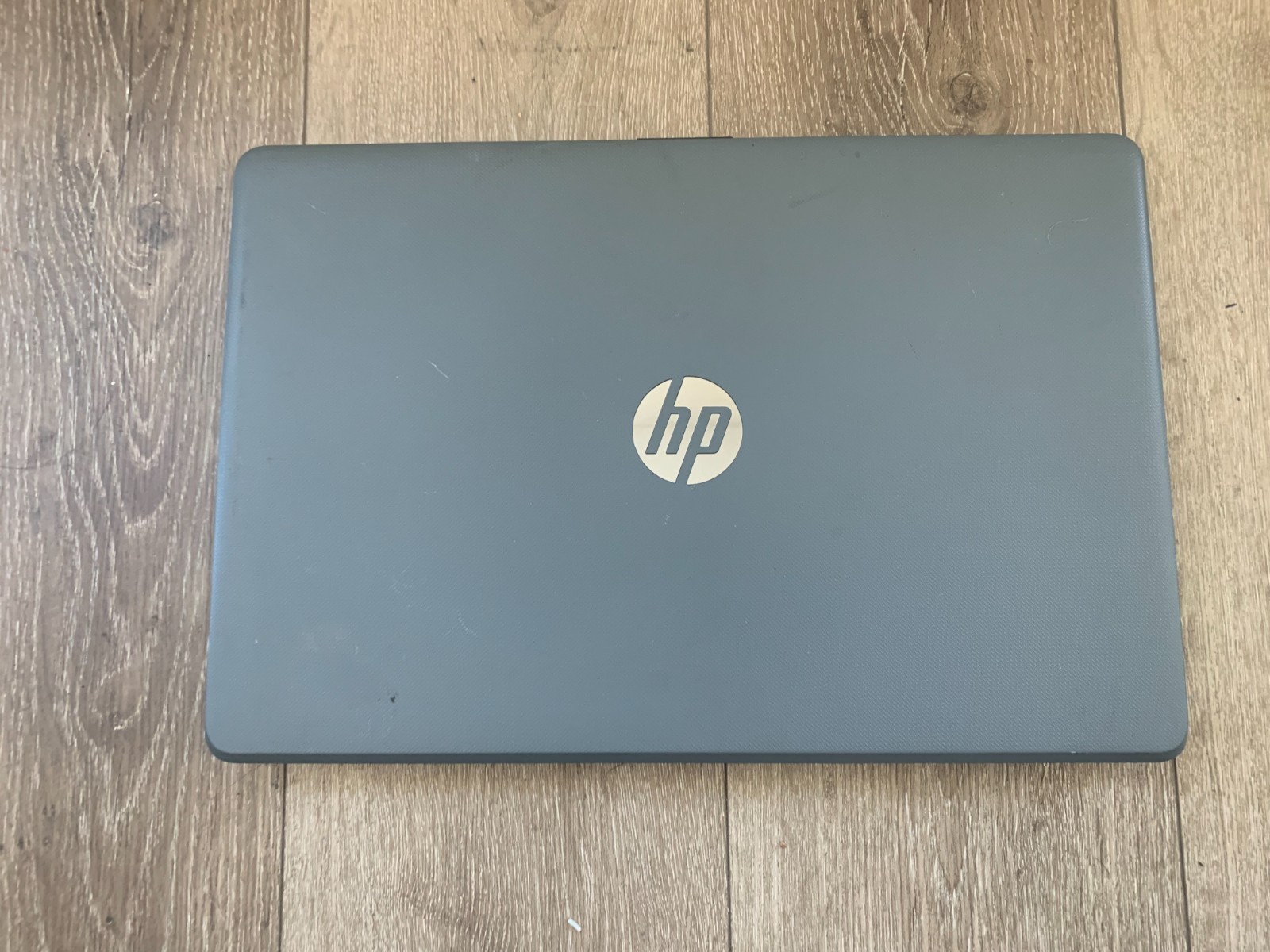 HP 15-bs033cl 15.6″ Touchscreen intel Core i3-7100U 2.40GHz 8GB RAM 1TB Win 10