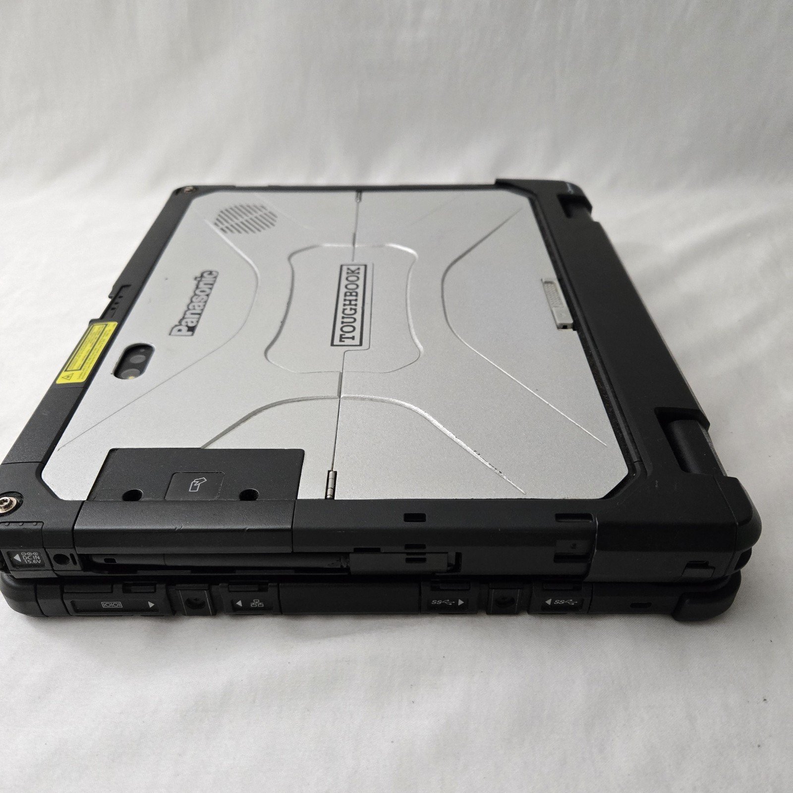 Panasonic Toughbook CF-33 i5-7300U 2.6GHz 256GB SSD 16GB Ram 4G – GPS – Grade B