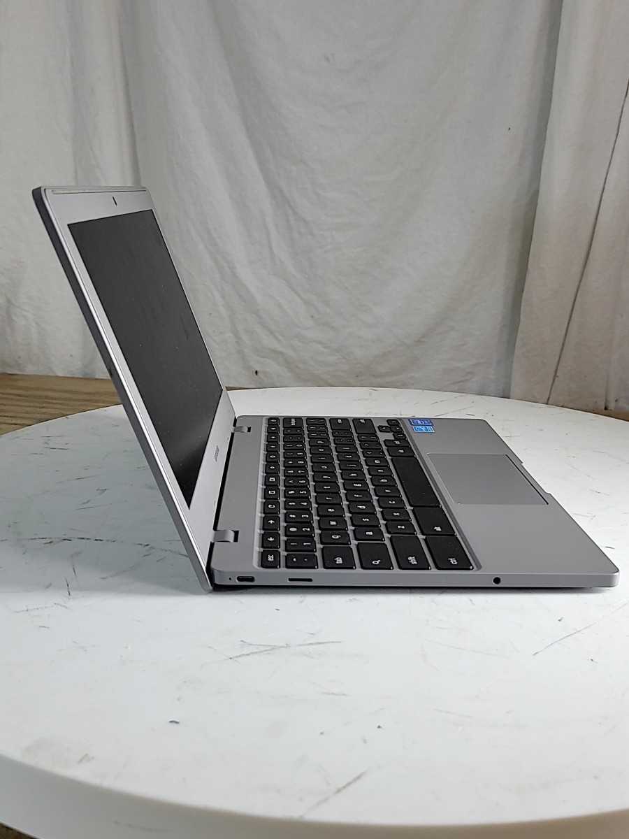 SAMSUNG XE310XBA Chromebook 4 Intel Celeron N4000 4GB 16GB SEE NOTES