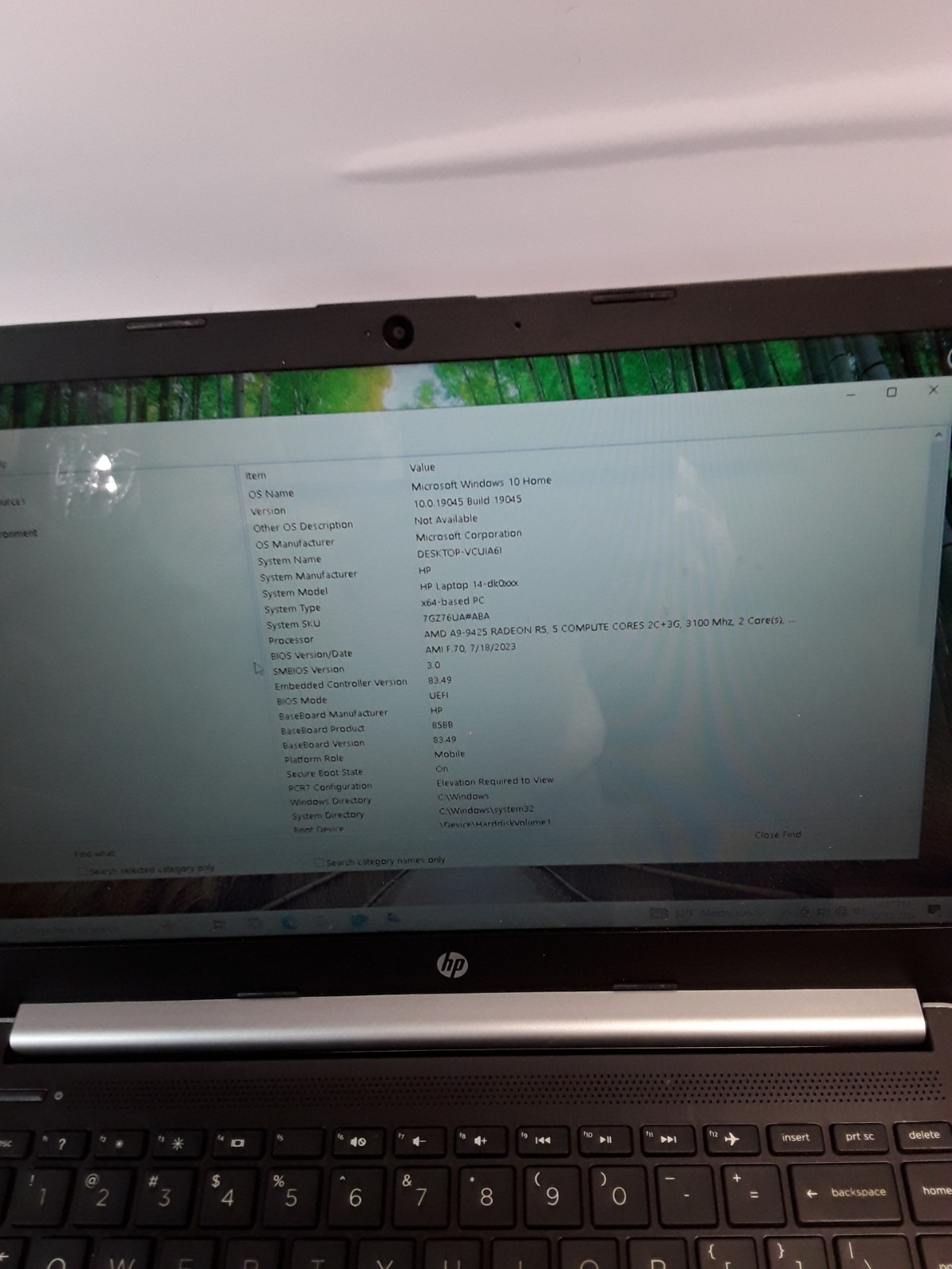 HP 14-dk0002dx 14″ laptop | AMD A9-9425 | 4GB RAM | 256GB SSD | Windows 10