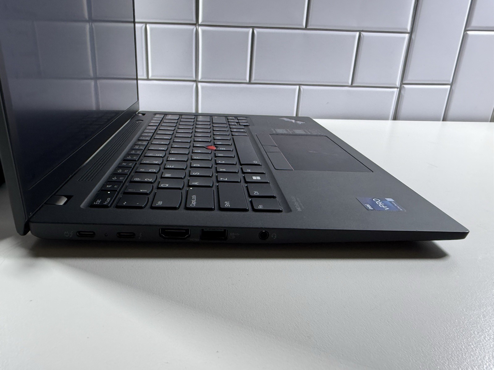 Lenovo ThinkPad T14s Gen 3 14″ i7-1270p 32GB 512GB Win 11 Pro Touchscreen