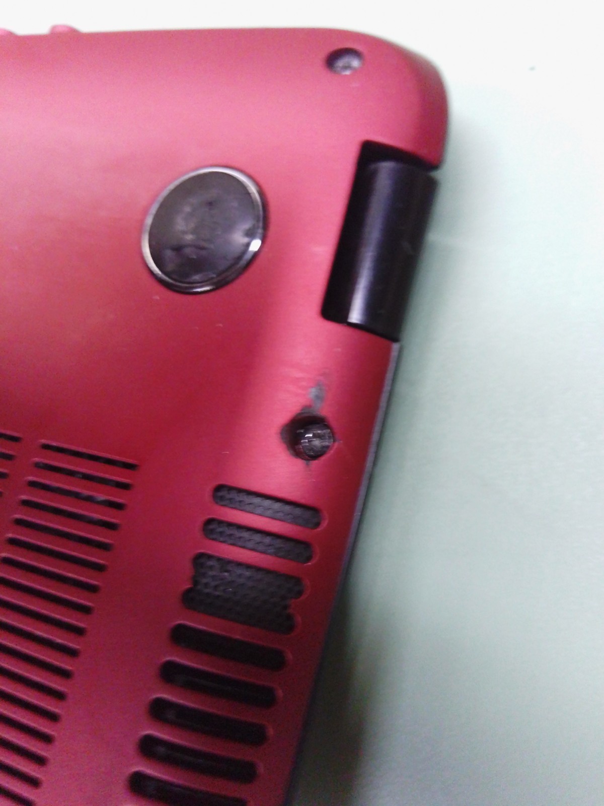 HP ENVY SLEEKBOOK 6, AMD A6 @ 2.1 GHz ,4GB, 500GB HDD, Beats Audio, Red