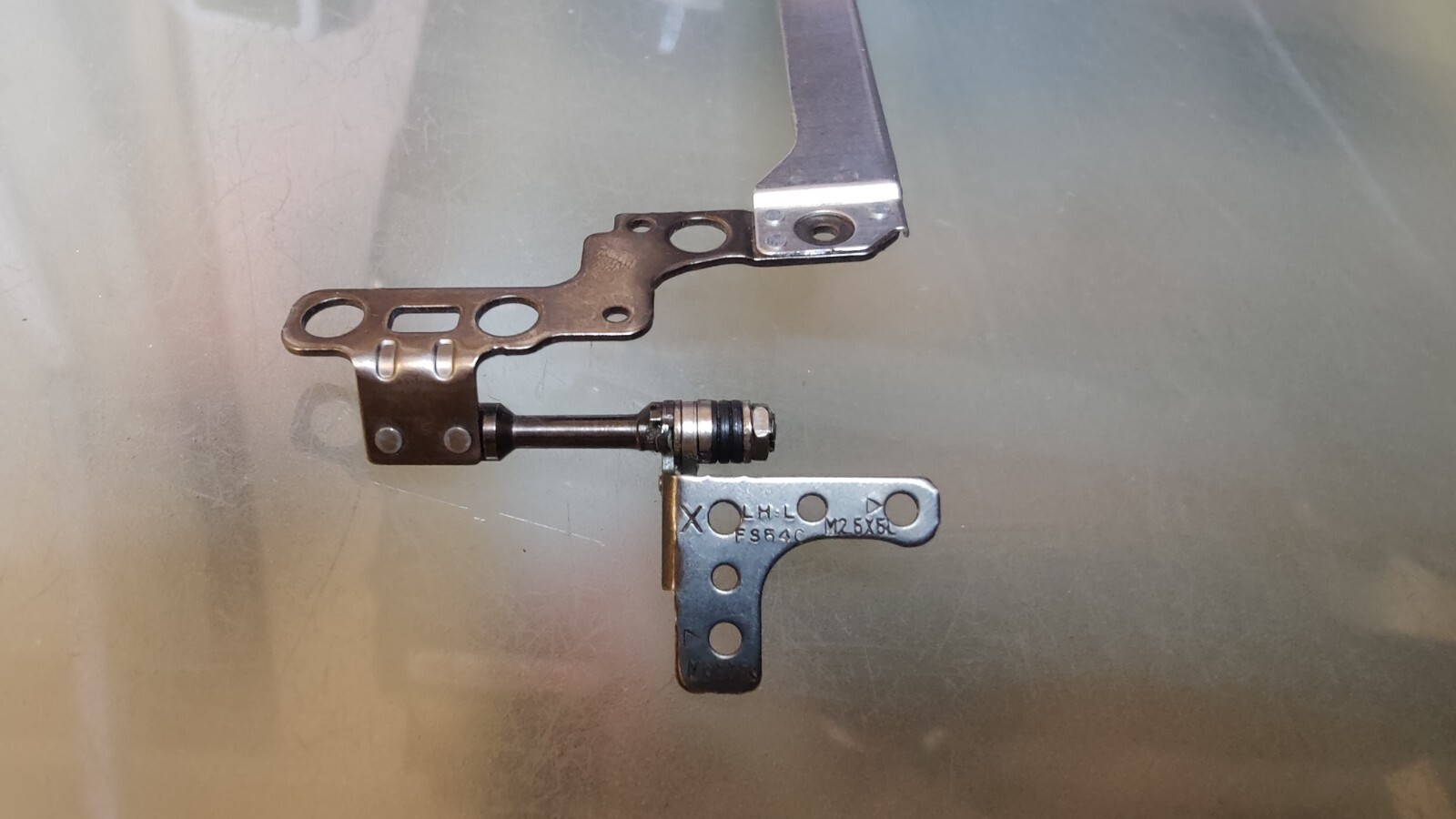 LENOVO V15-ADA V15 S145 LEFT HINGE HINGE AAM1A4000100