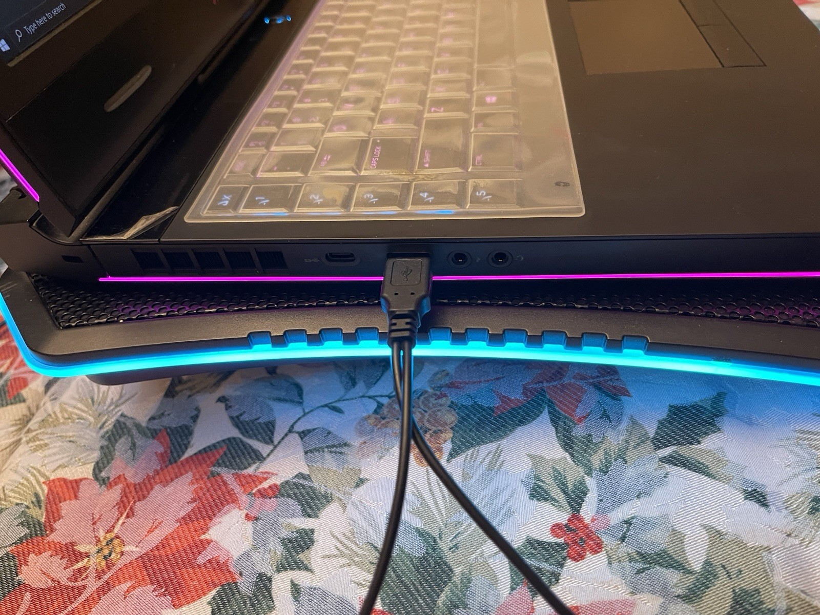 Alienware 17 R5 17in Gaming Laptop i7 8th Gen 16GB RAM GTX 1070 Win10