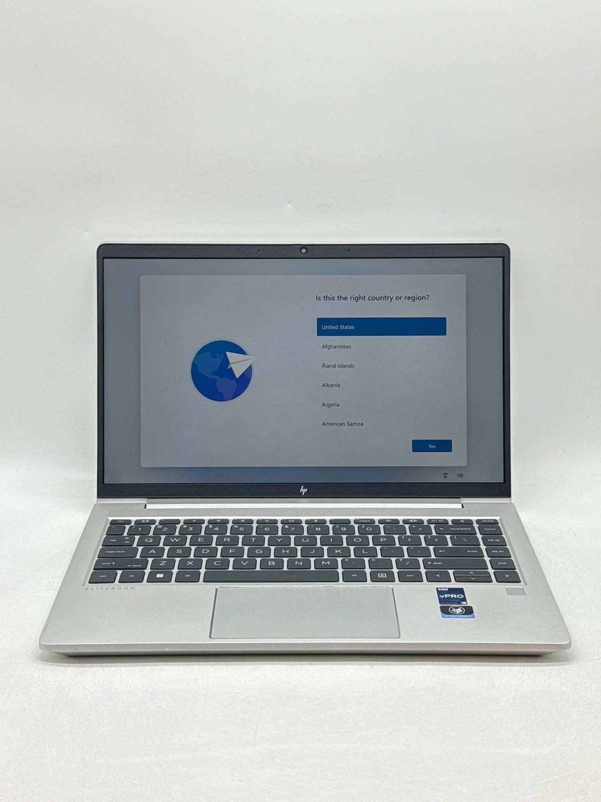 HP EliteBook 640 G10 14.0″ FHD Touch Core i5-1335U 1.30GHz 256GB SSD 8GB RAM