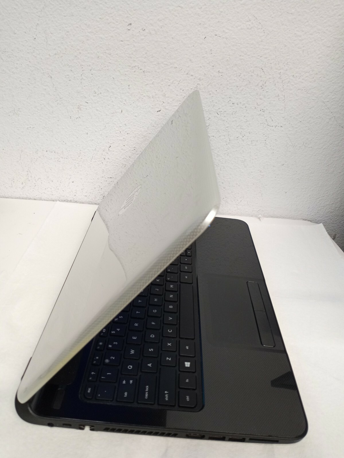 HP 15-1271WM 15.6″ Laptop Intel Pentium N3540 2.16GHz 8GB Ram 500GB HD DVD Win10