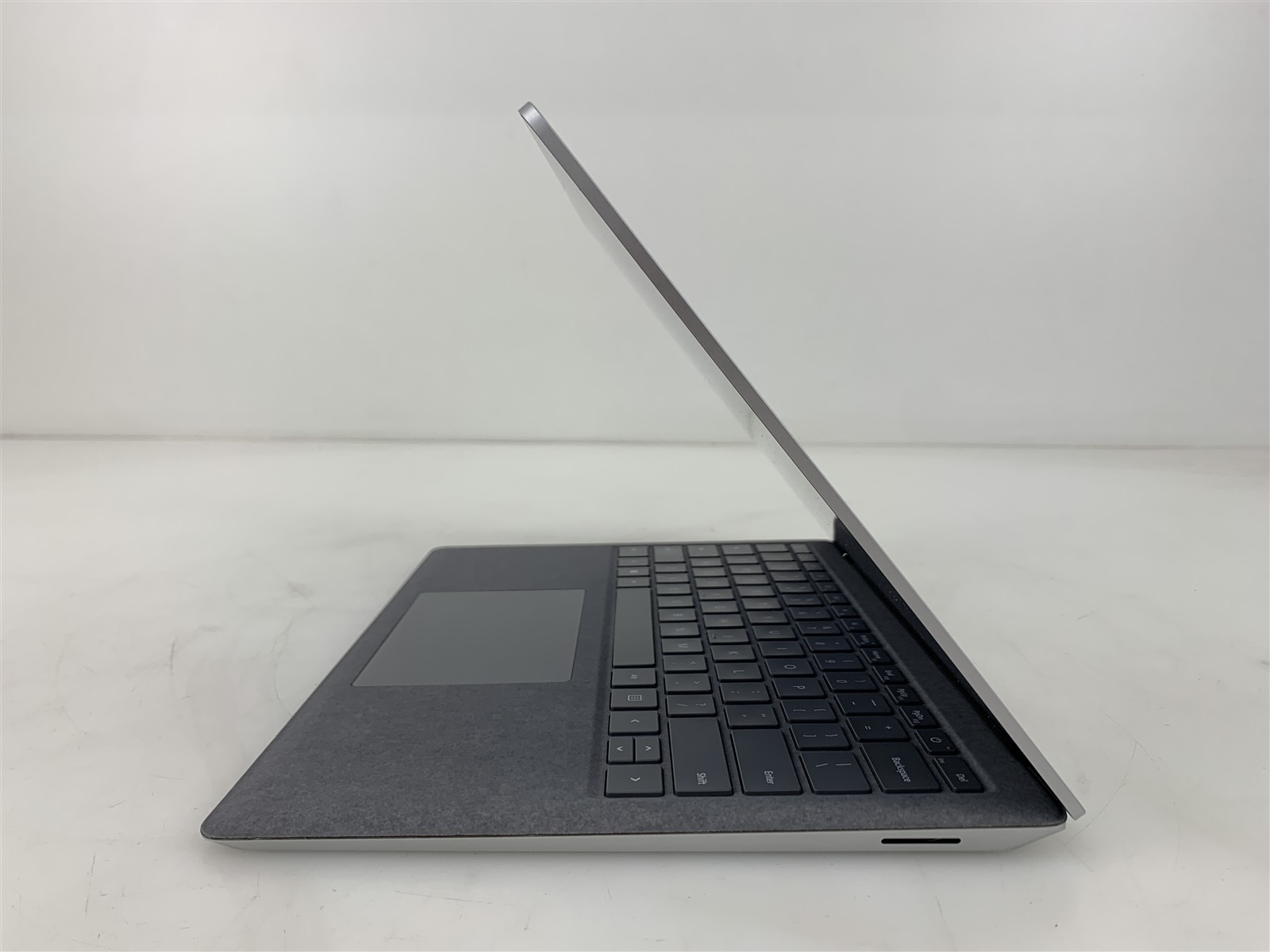 Microsoft Surface 4 AMD Ryzen 5 2.20GHz 8GB RAM 126GB NVMe Win 11 Home