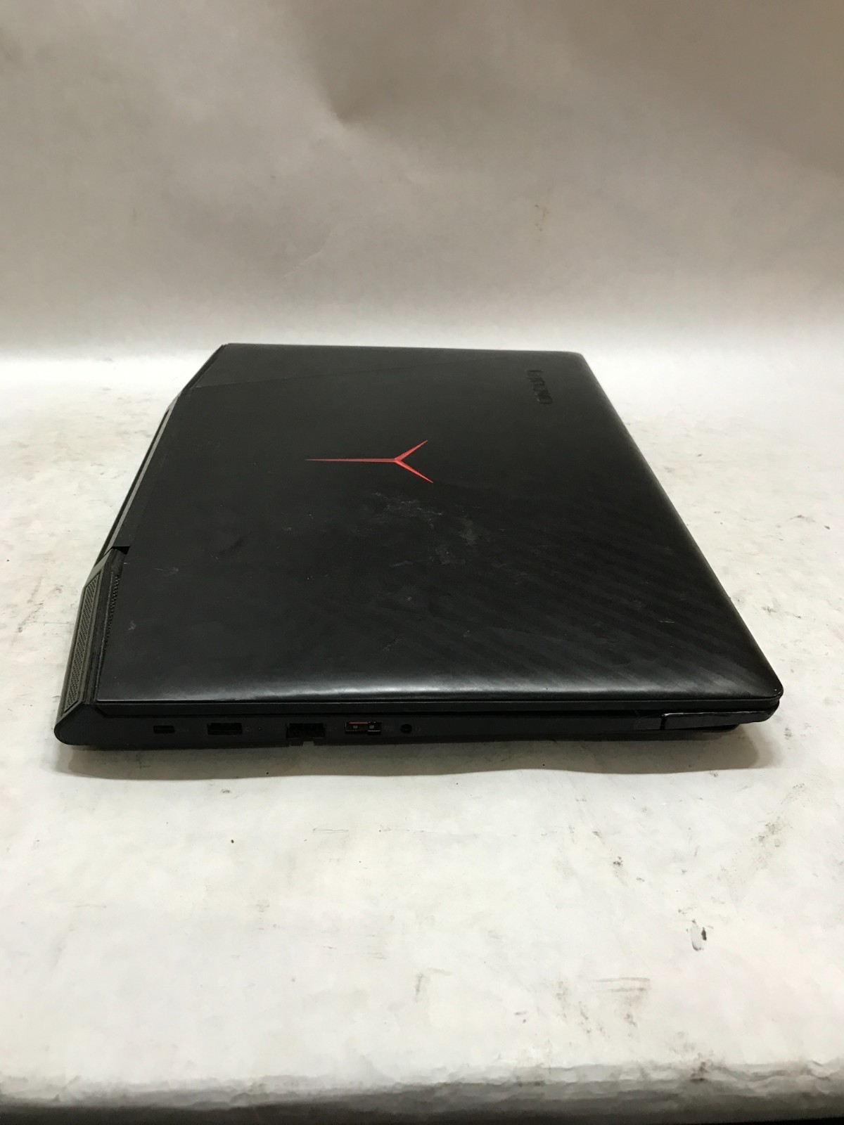 Lenovo Y720-15IKB 15″ Intel Core i7 NO RAM NO HDD/OS GTX 1060 For Parts READ -DW