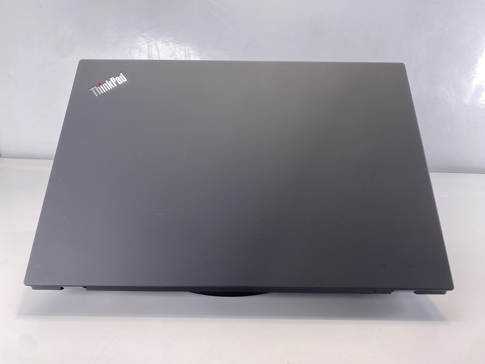 Lenovo Laptop ThinkPad P15S 15.6″ Intel Core i7-1185G7 1TB Nvidia T500- Black