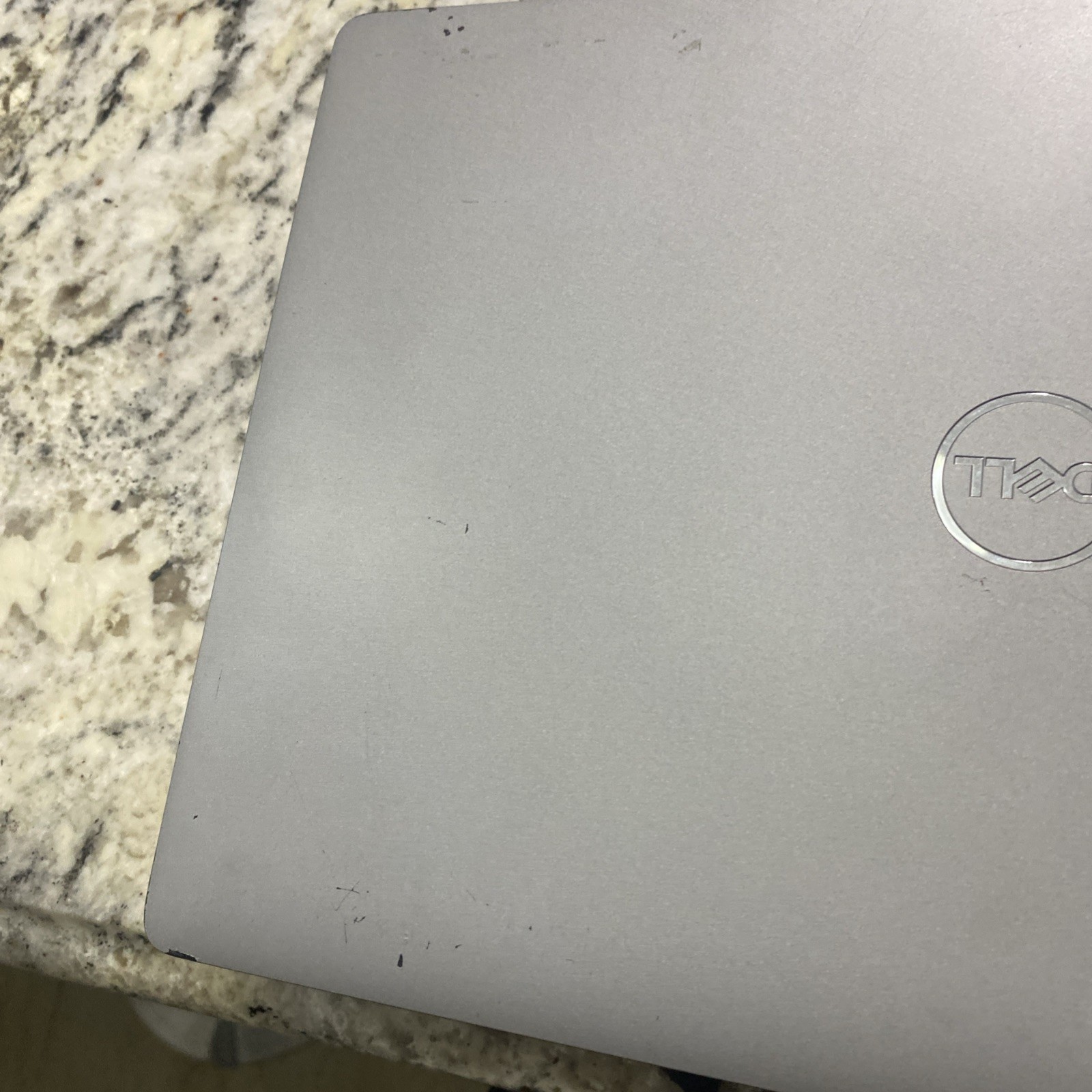 Dell Latitude 5310 13.3″ FHD i7-10610U 1.80GHz 16GB RAM 512GB SSD Windows 10