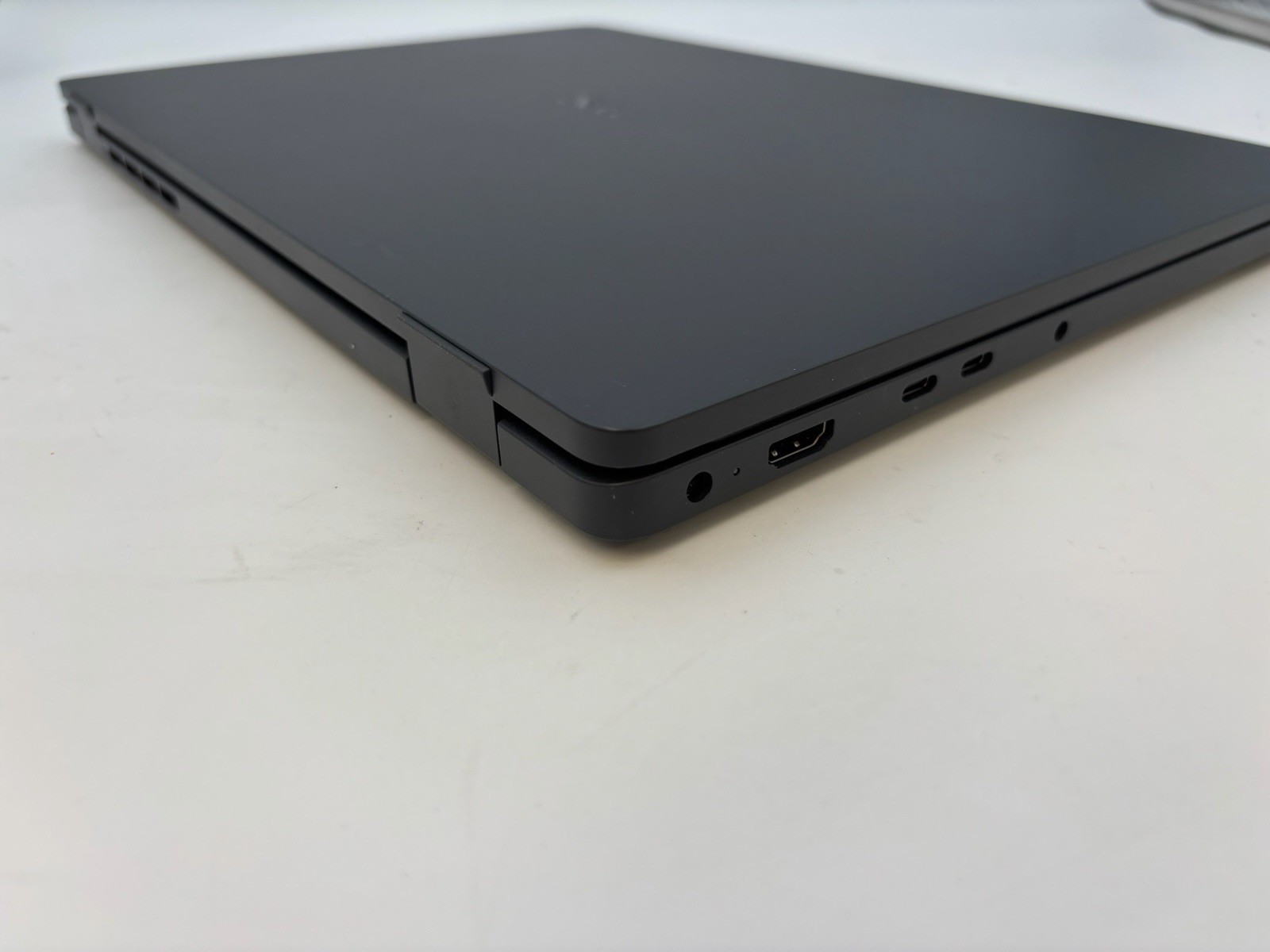 Dell Pro 16 PC16250 16″ 256 GB SSD 8 GB RAM Intel Core 3 100U Windows 11 Pro