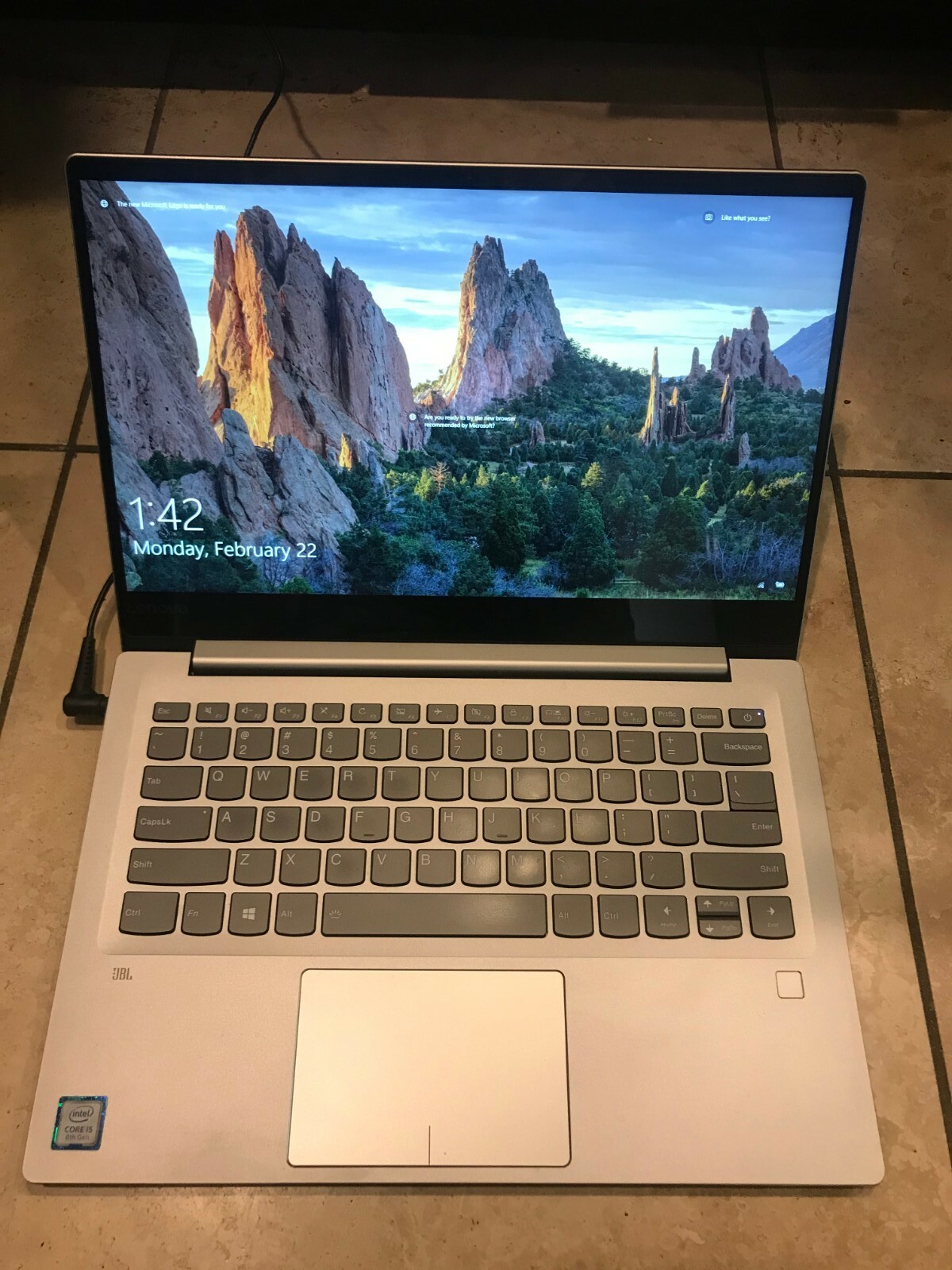Lenovo IdeaPad 720S-14IKB (Model No. 81BD000TUS)