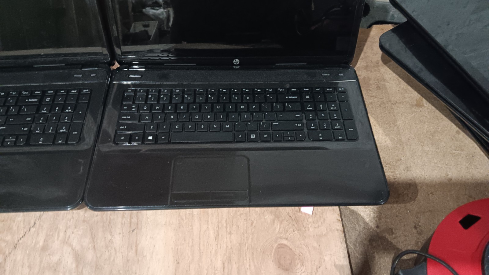17.3″ HP Pavilion g7 Laptop Core i3-3110M @ 2.40 GHz 17.3″ LCD Screen AC Adapter