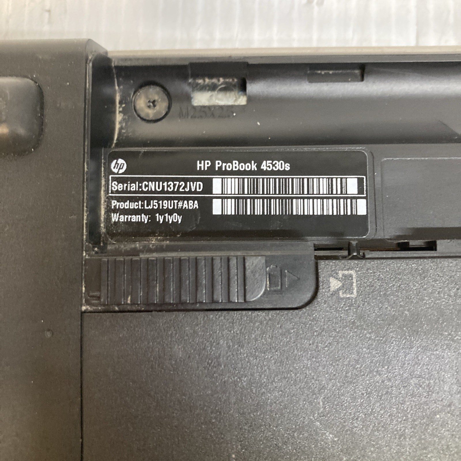HP ProBook 4530s Intel Core i3-2310M 2.10GHz no RAM NO HDD boot to BIOS