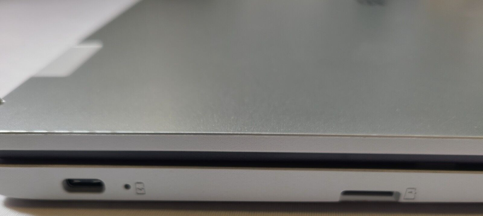 ASUS Chromebook CX1 15.6″ 64GB Laptop (CX1500CKA-DH01-CB)