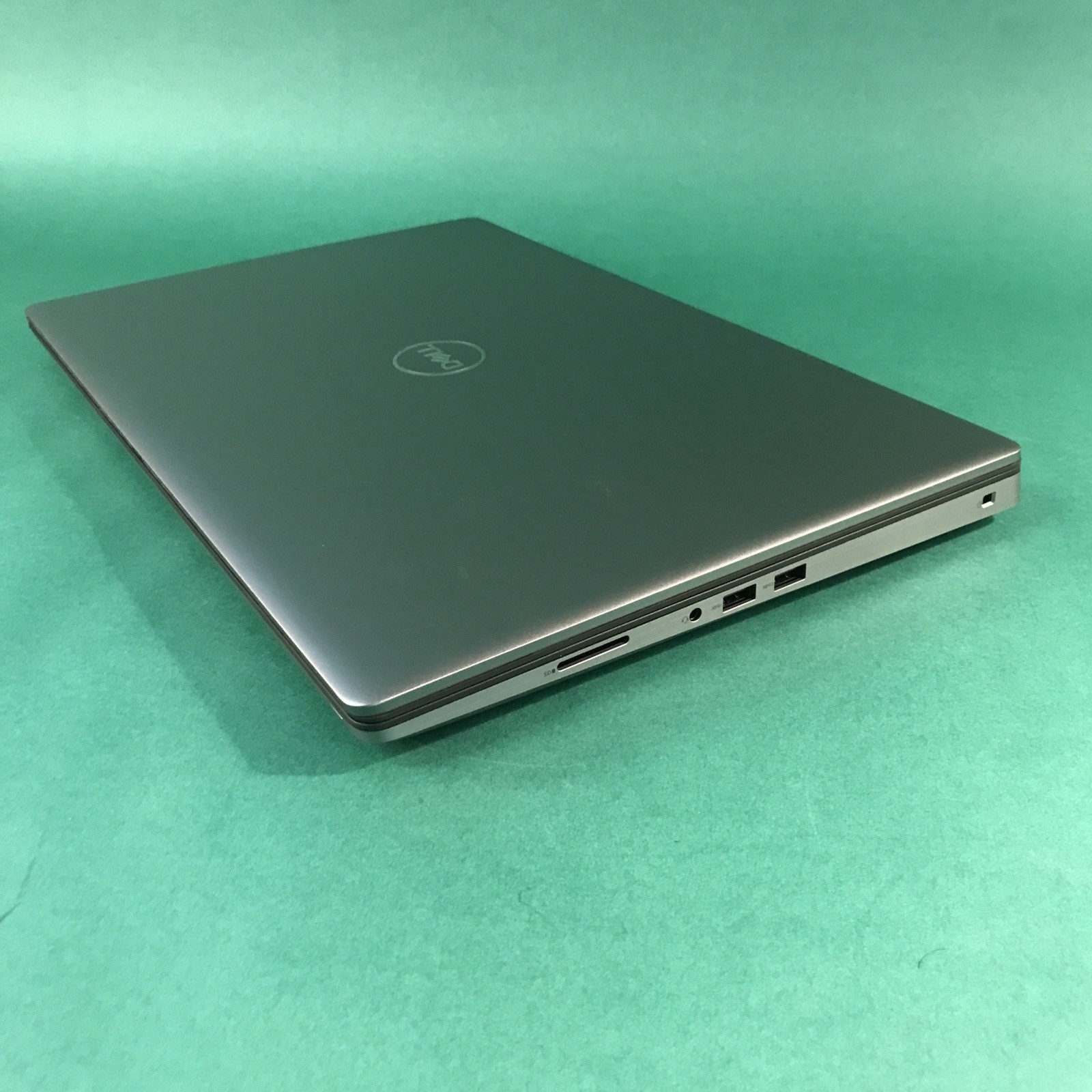 Dell Precision 7750 Intel Xeon W-10855M @ 2.8GHZ 32GB RAM 1TB NVME RTX 4000 W11P