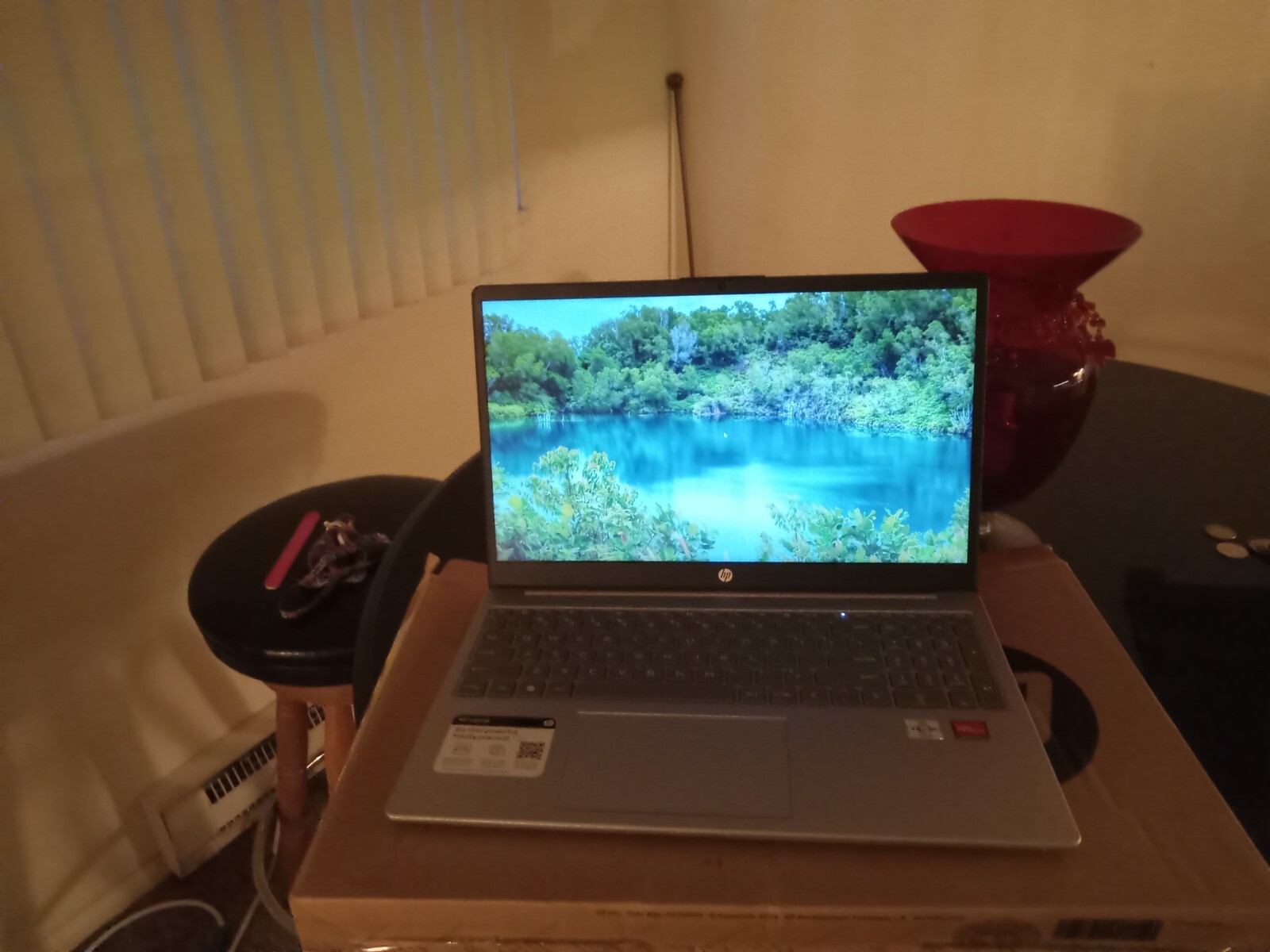 HP 15-FD0081WM 15.6” (128GB UFS Intel Pentium N200 1.1GHz 4GB RAM) Laptop -…