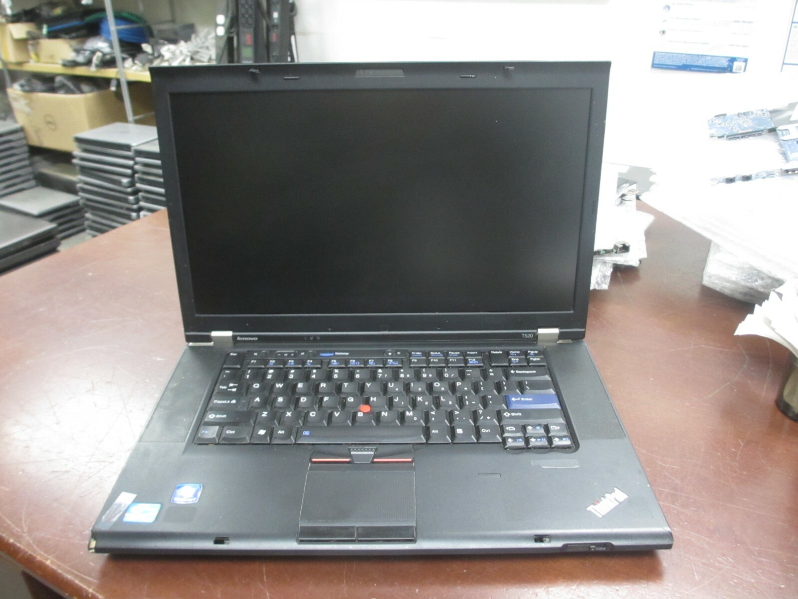 Lenovo ThinkPad T520 15.6″ Core i5-2520M 2.50GHZ 4GB 320GB DVDRW Laptop w/ AC