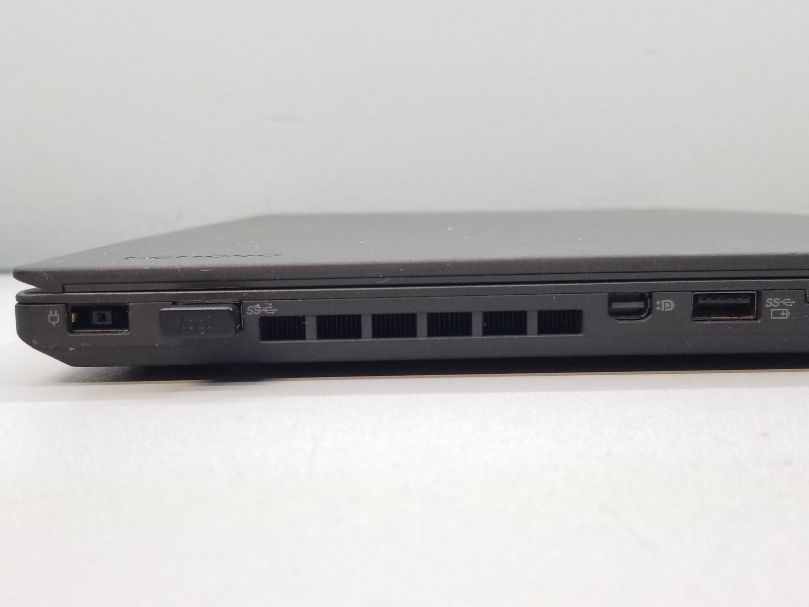 Lenovo ThinkPad T460 14″ FHD i5-6300U 2.4GHz 16GB RAM 512GB SSD Win 11 Pro READ