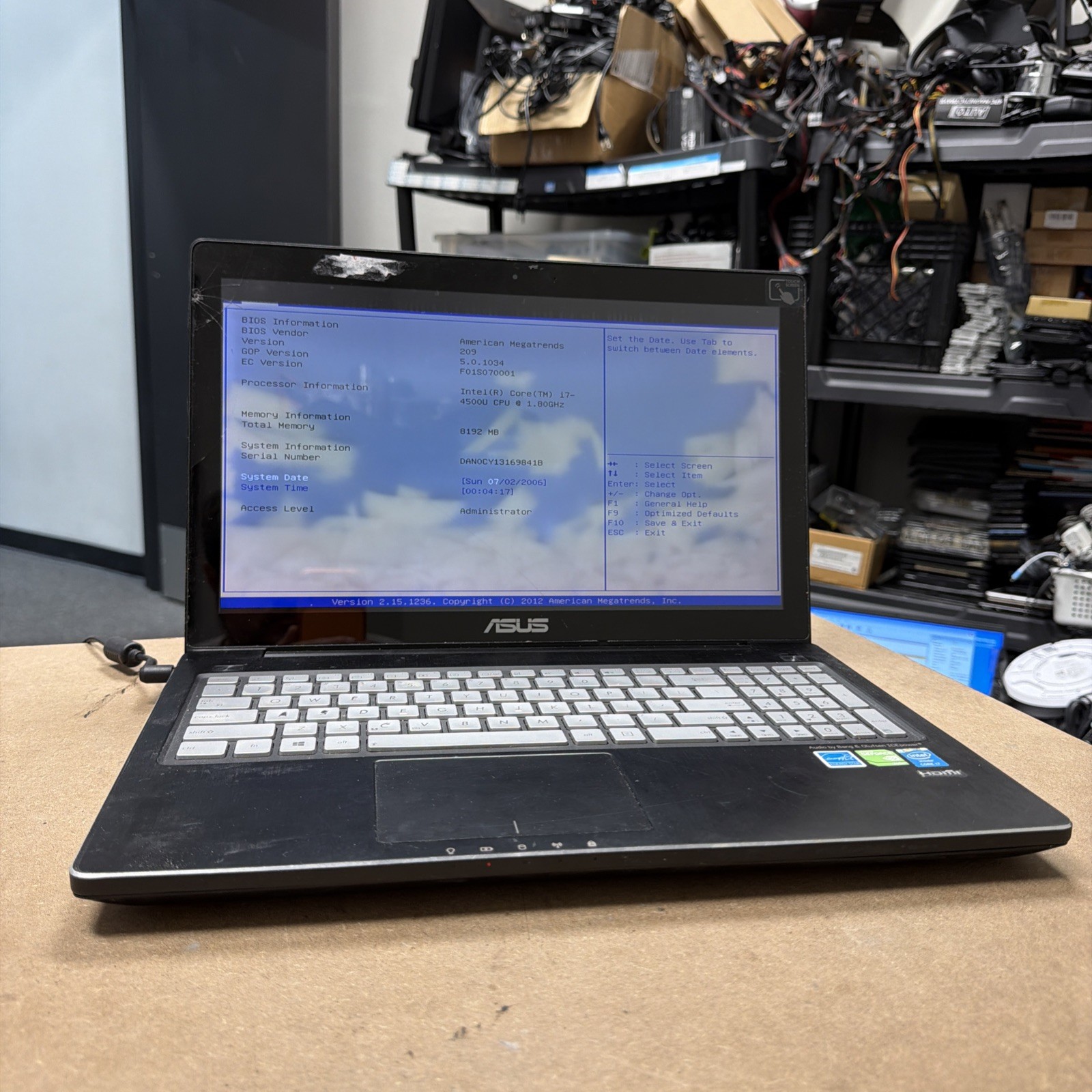 *BROKEN SCREEN Asus Notebook Q550L – 15.6″ FHD Touch i7-4500U 8GB RAM NO HD/OS