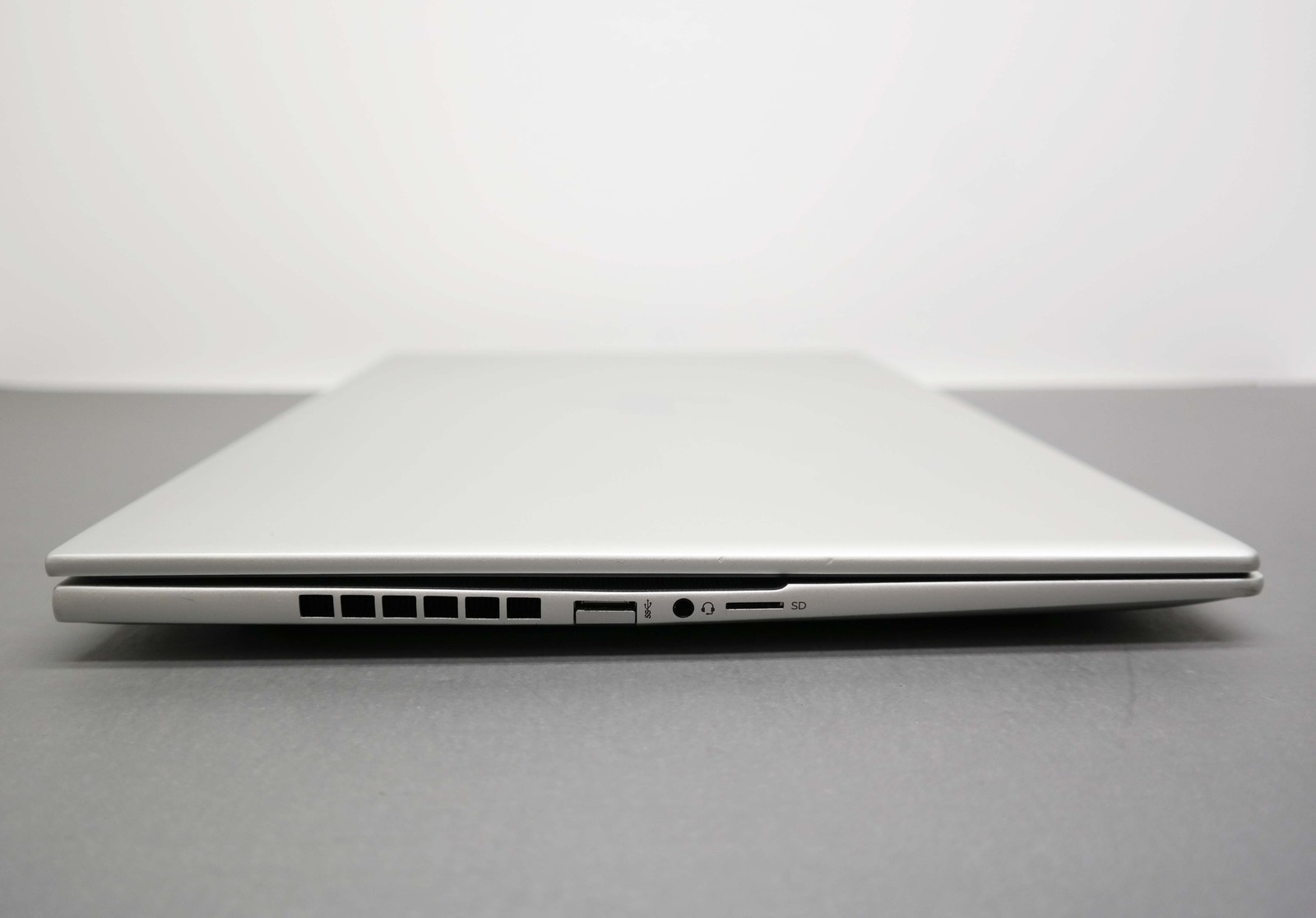 HP Envy 16-h1023dx 16″ Core i9-13900H 16GB RAM 1TB SSD RTX 4060 ISSUE