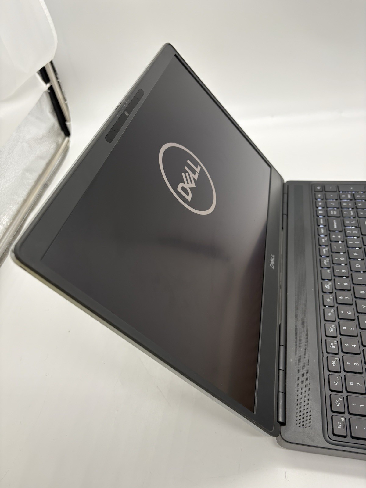 Dell Precision 7560 Intel Core i9-11950H 32GB RAM 512GB SSD FHD Windows 11 Pro