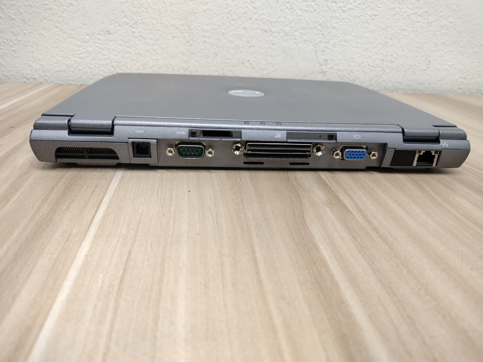 VINTAGE Dell Latitude C400 12.1″ Pentium III *SOLD AS-IS*UNTESTED*