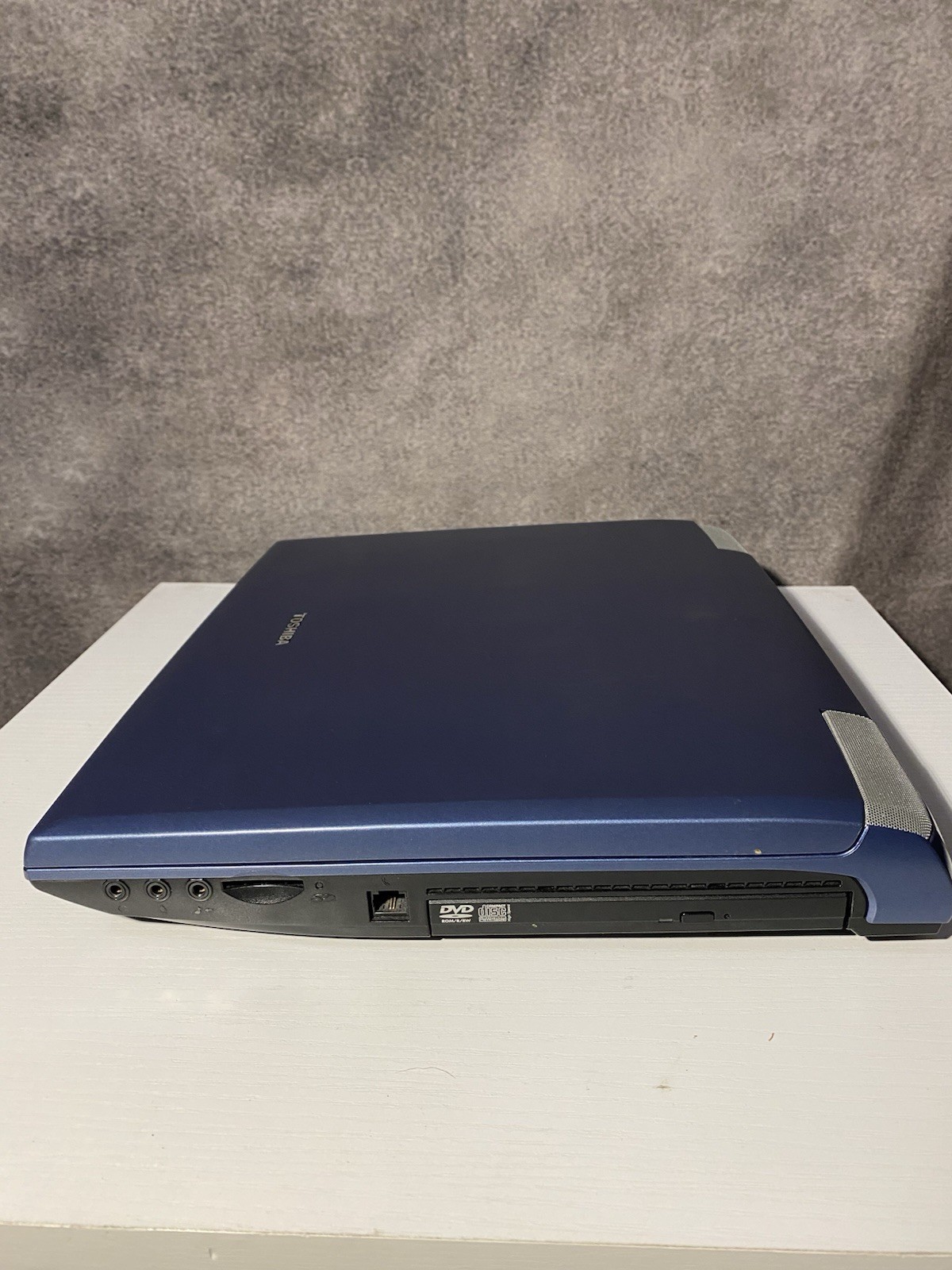 Toshiba Satellite 2455-S305 Retro Laptop Bundle POWERS ON – No HDD Manuals CD