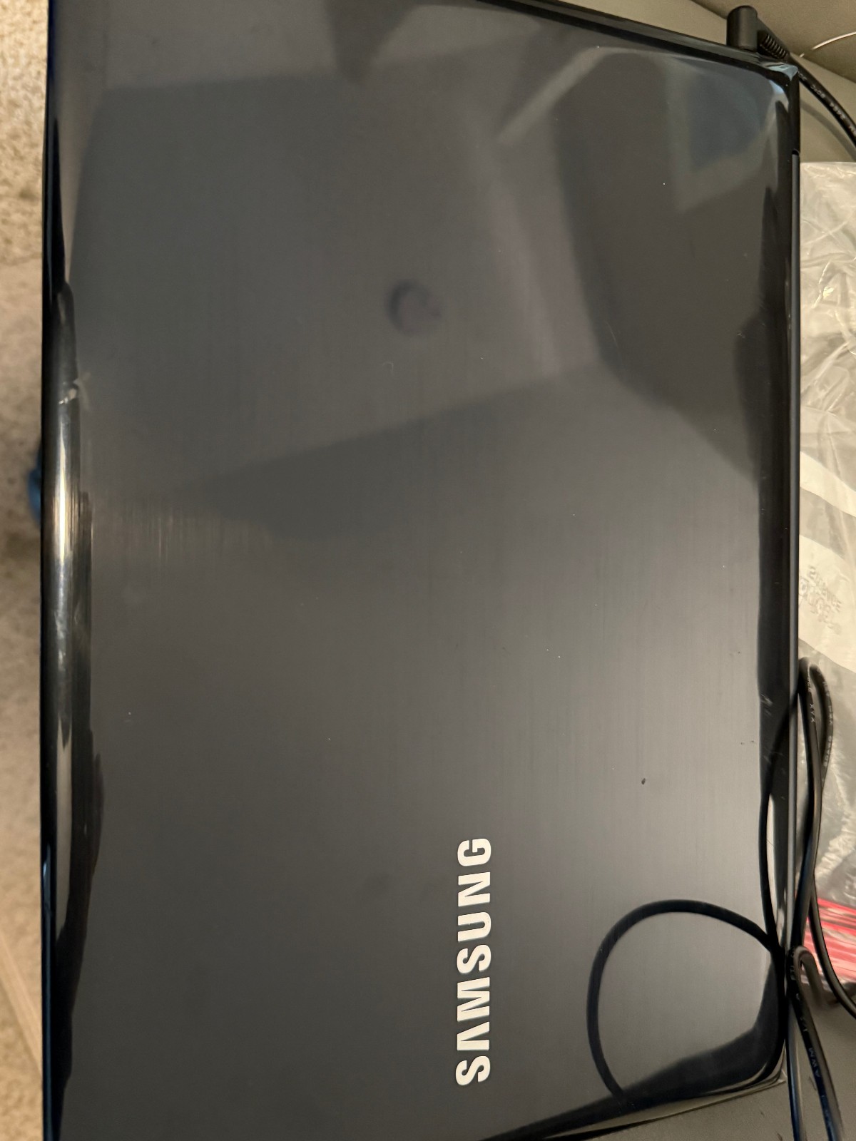 Samsung Notebook NP915S3G AMD Quad-Core 1.4 GHz 4GB RAM 128GB SSD Has OS