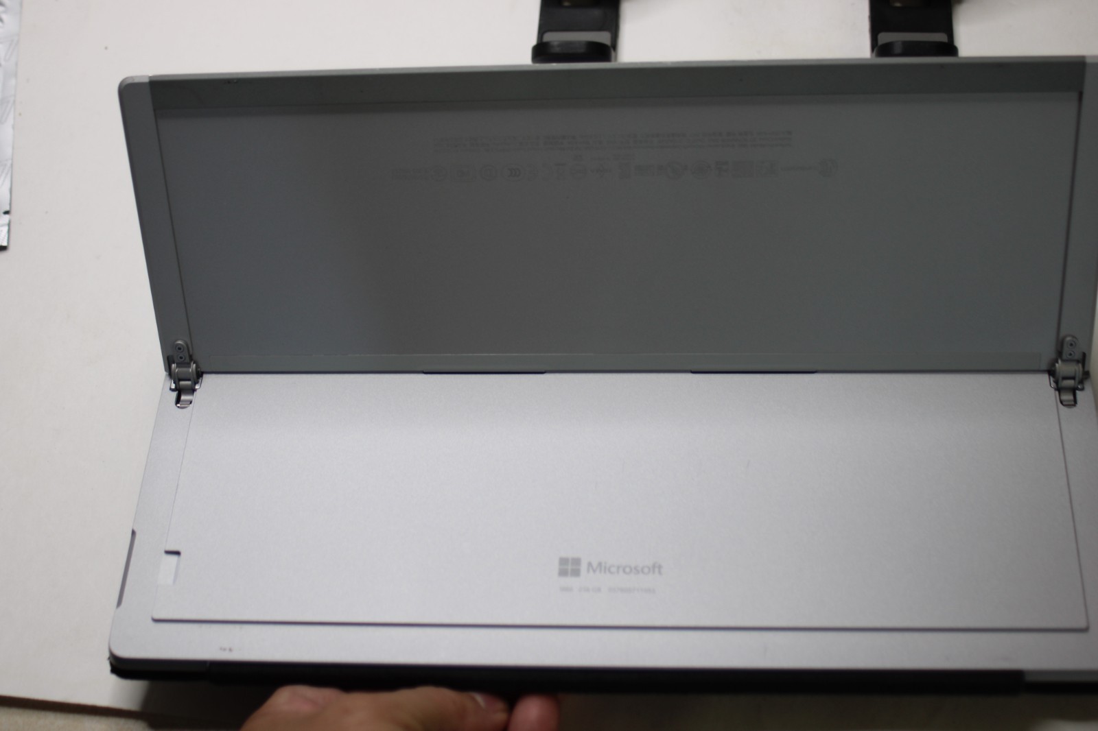 Surface Pro 7 12.3″ Tablet Intel Core i5 8GB RAM 256GB SSD + Keyboard – Win 11