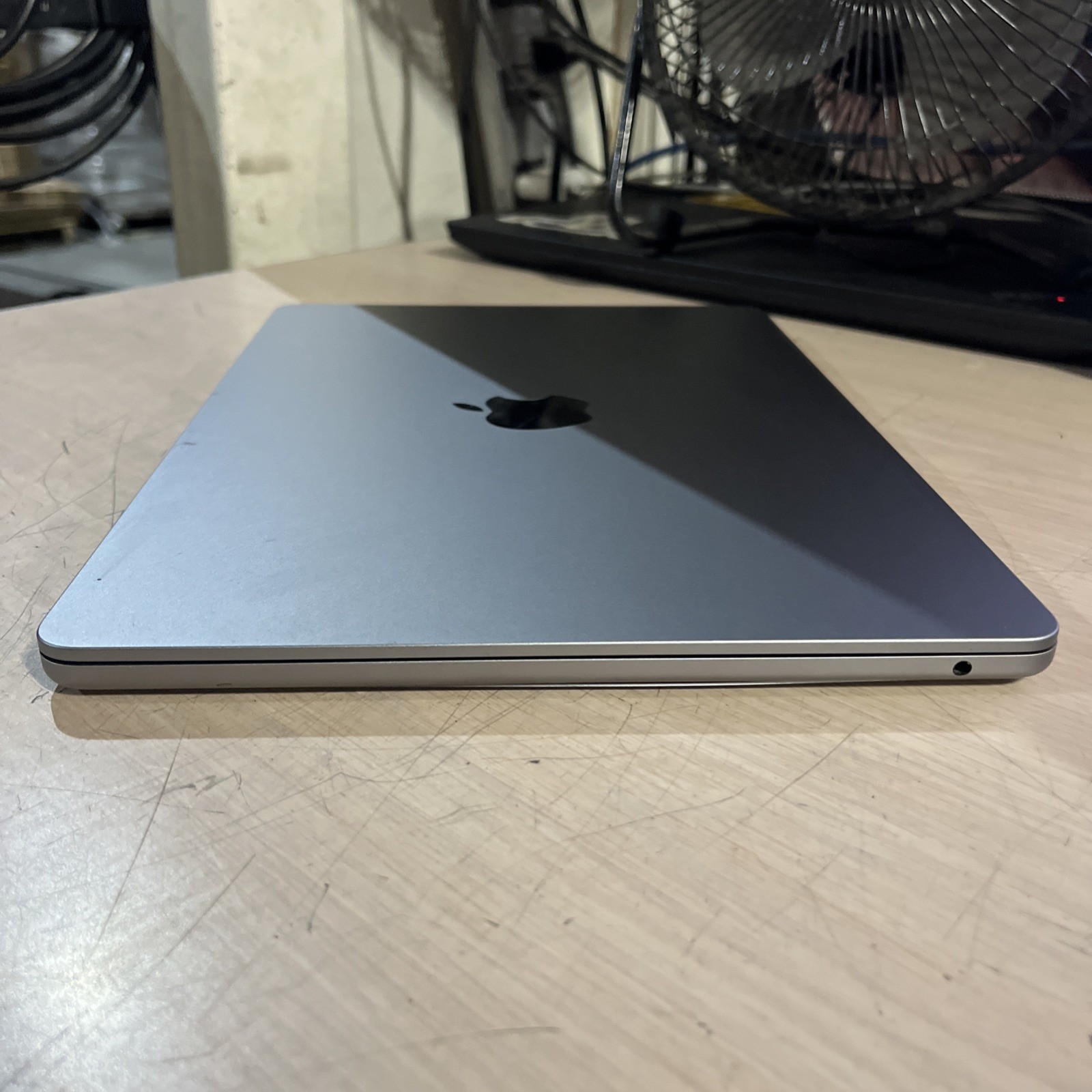 APPLE MACBOOK AIR “M2″ 8 CPU/8 GPU 13” 3.49 GHZ 8GB RAM 256SSD