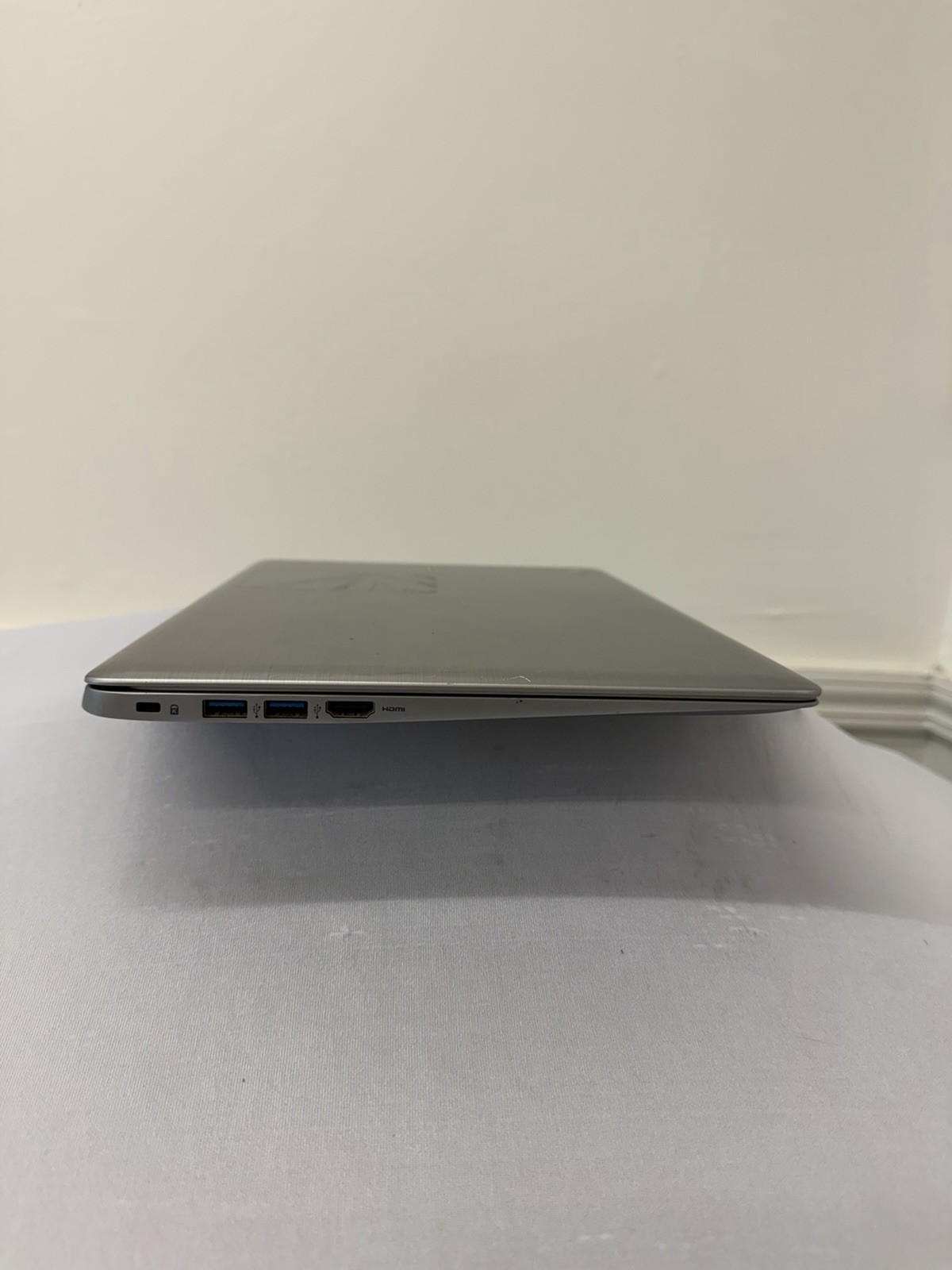 Acer Chromebook Laptop – Intel Celeron N3160 – RAM 4GB – Read Desc