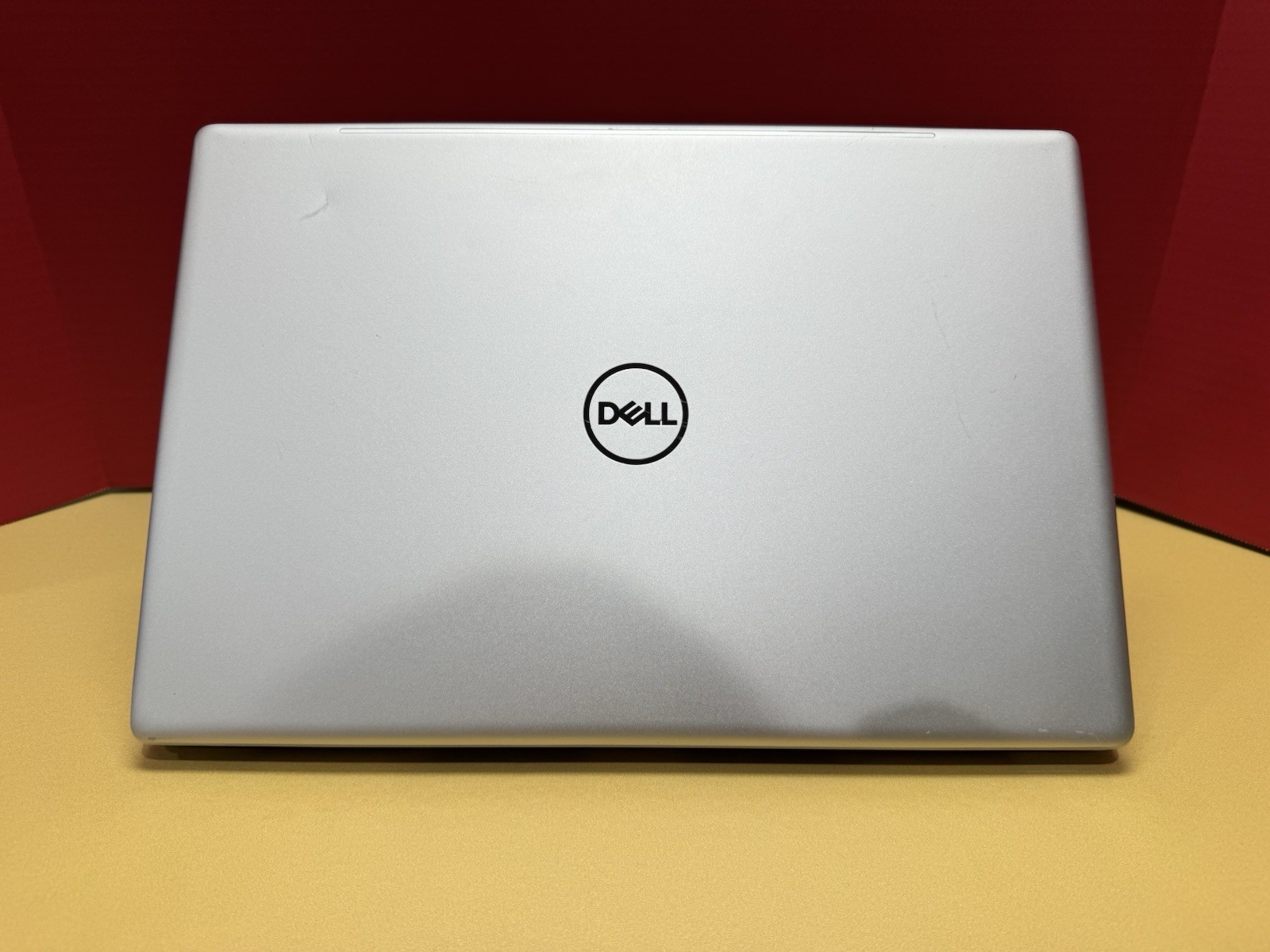 Dell Inspiron 7580 15” i5 8265U 1.6GHz 16GB RAM 256GB SSD NVIDIA GeForce MX150