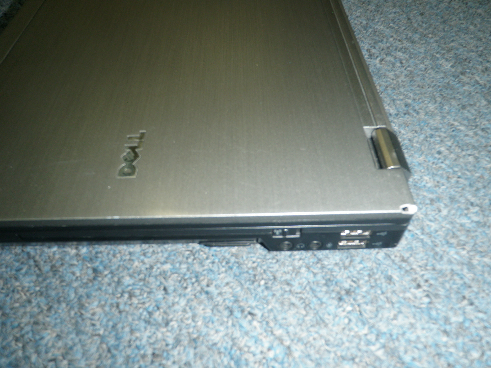 Dell Latitude E6410 Intel Core i7 M620 @ 2.67GHz 4GB 320GB DVD-RW Laptop