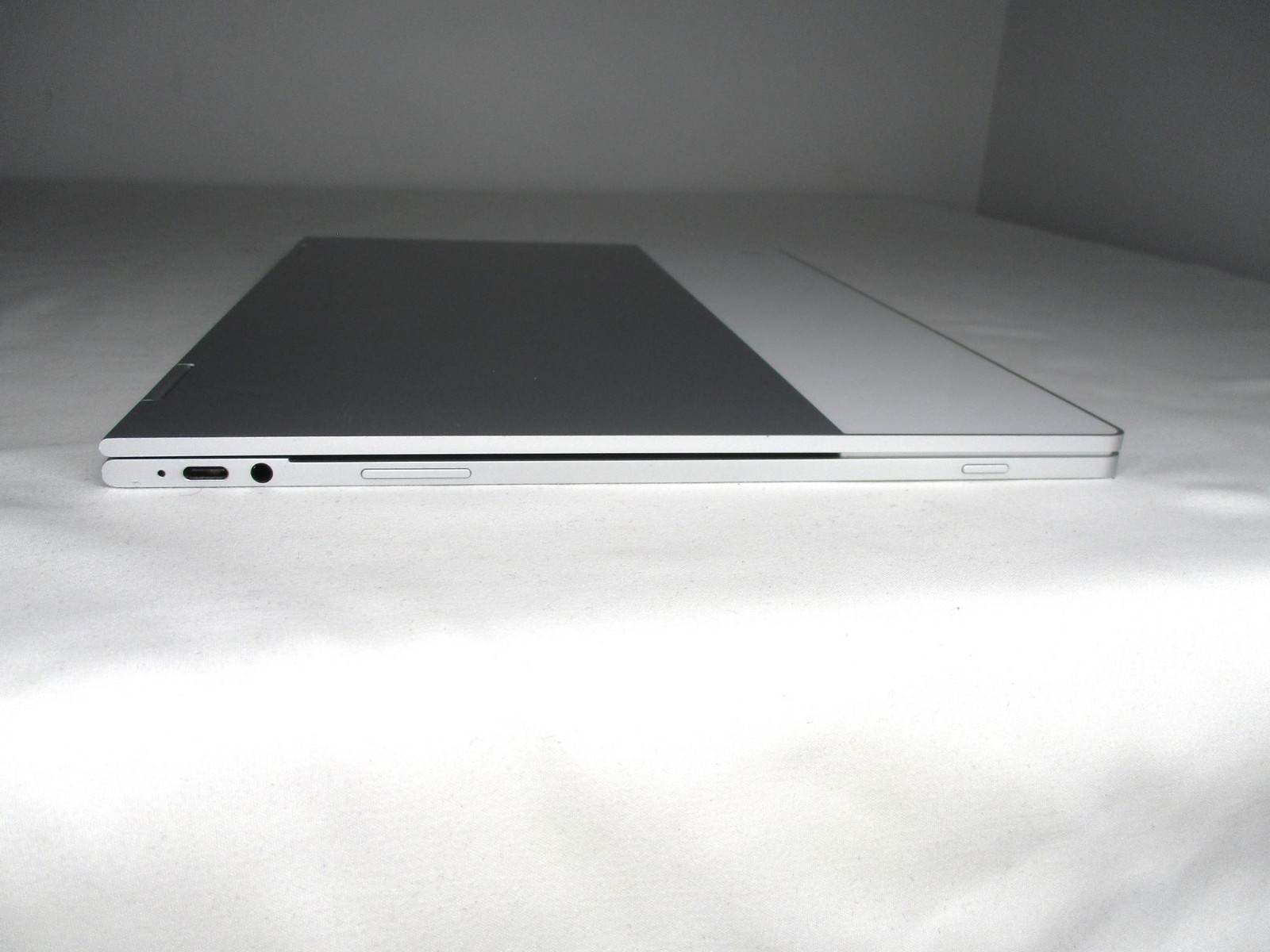 Google Pixelbook C0A Chrome 12.3″ TouchScreen i7-7Y75 1.3Ghz 16GB 512GB-1BAD USB