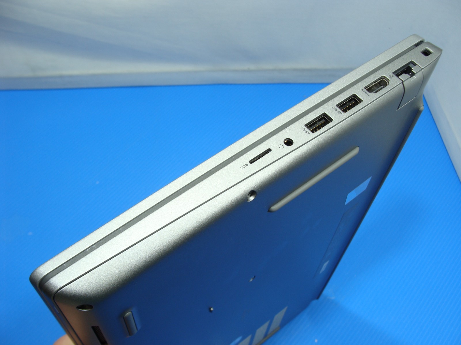 Dell Latitude 5531 15.6″FHD TOUCH i7-12800H max 4.8GB 32GB 512GB SSD EXL Battery