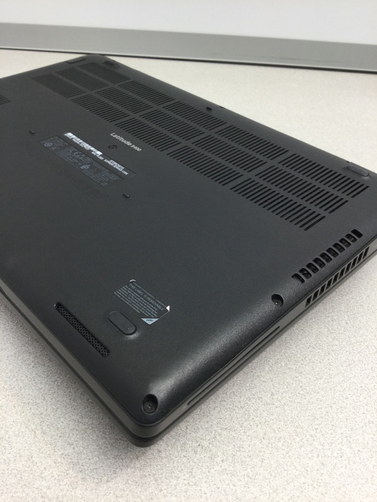 Dell Latitude 5400 14″ Core i7-8665U 1.90GHz 8GB RAM 125GB SSD win 11 pro