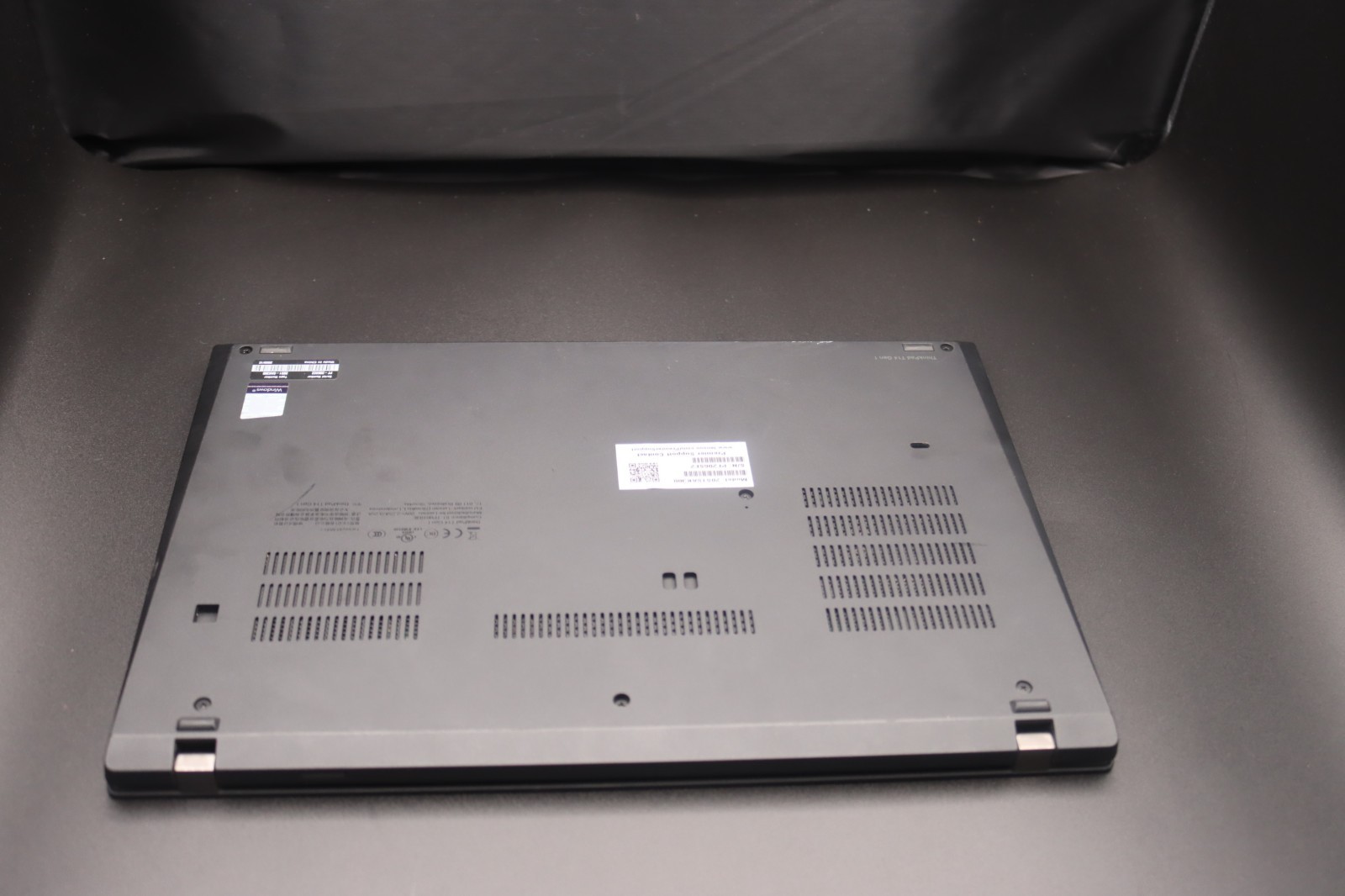 Lenovo ThinkPad T14 1st Gen 14″ 256GB SSD, Intel Core i7 10th Gen 16GB Ram Touch