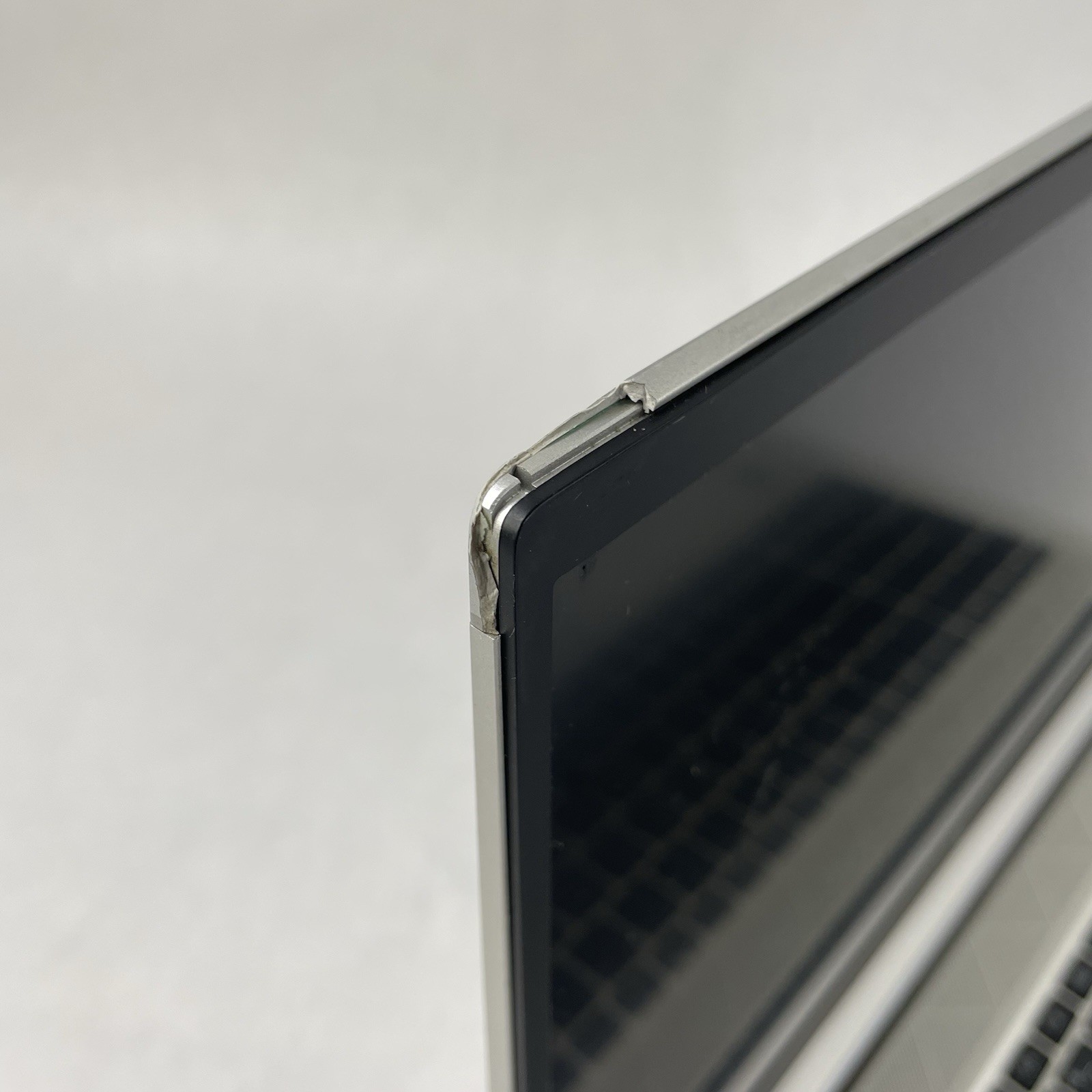 HP EliteBook 850 G7 15.6″ i5-10210U 1.60 GHz 8 GB RAM No SSD/OS/AC – Bad Edge