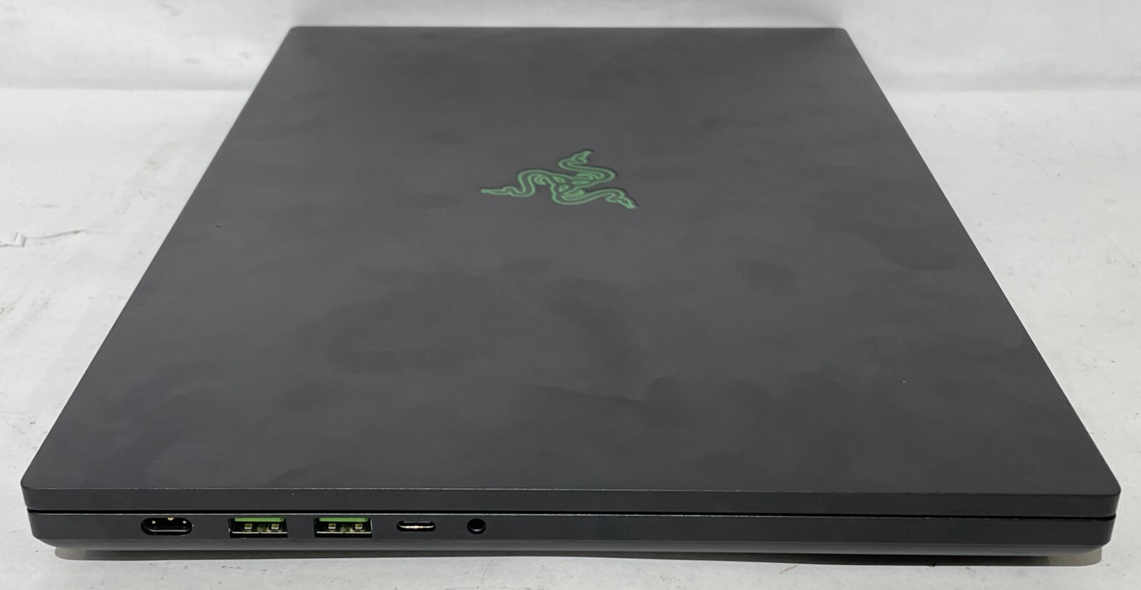 Razor Blade 16 RZ09-0510 Laptop 96GBs RAM – 5TBs HD (Early 2024 Model)